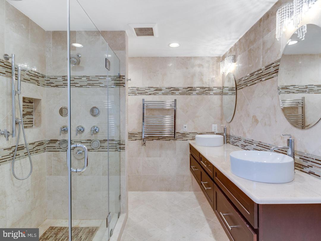 TIMBERLY SOUTH - Residential Lease