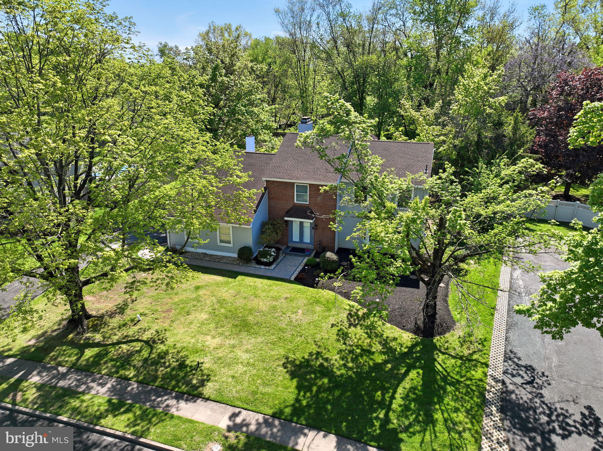 PEBBLE CREEK - Residential