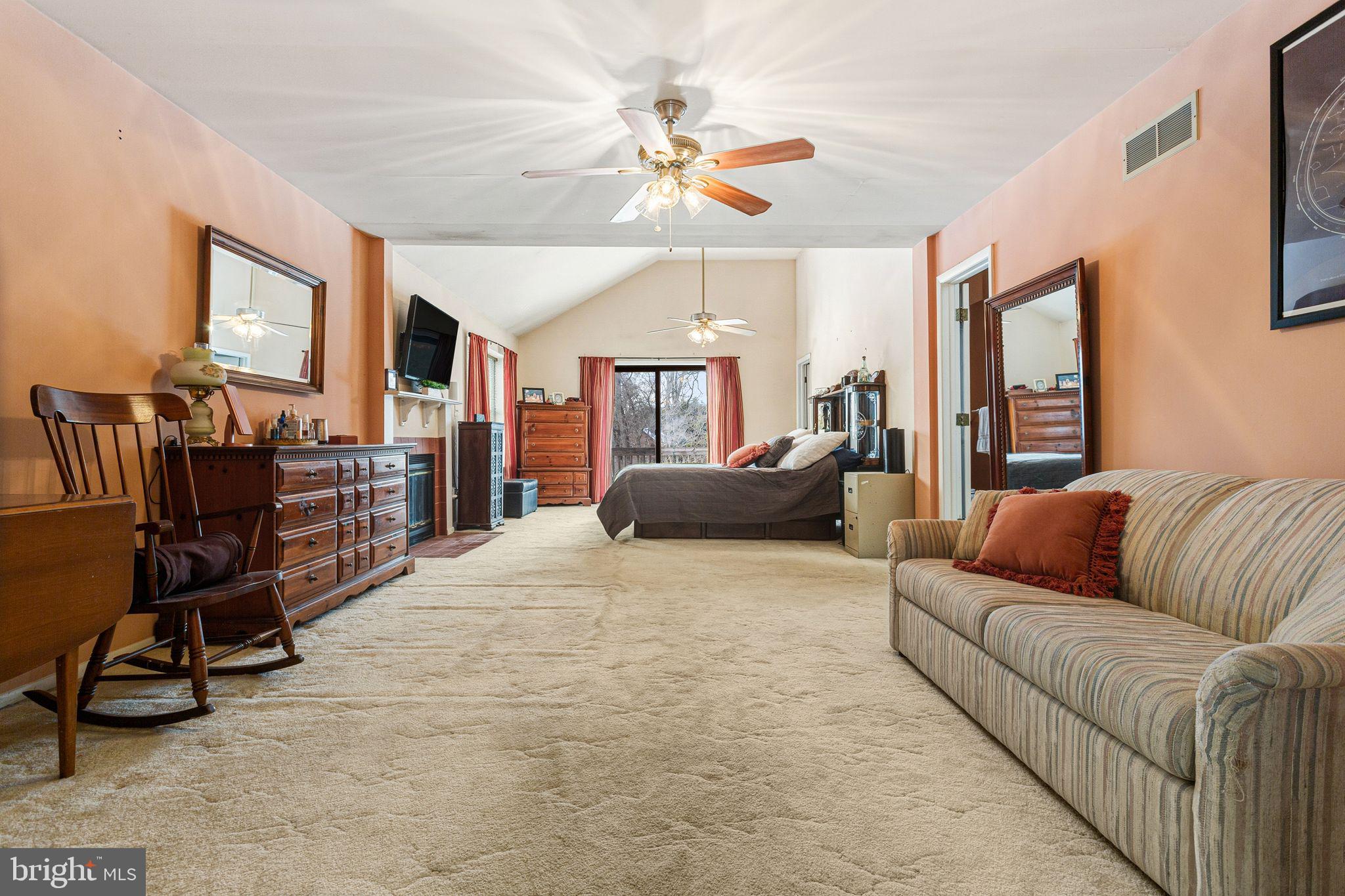 PEBBLE CREEK - Residential