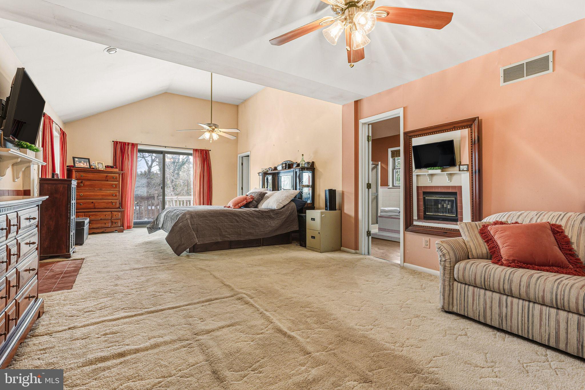 PEBBLE CREEK - Residential