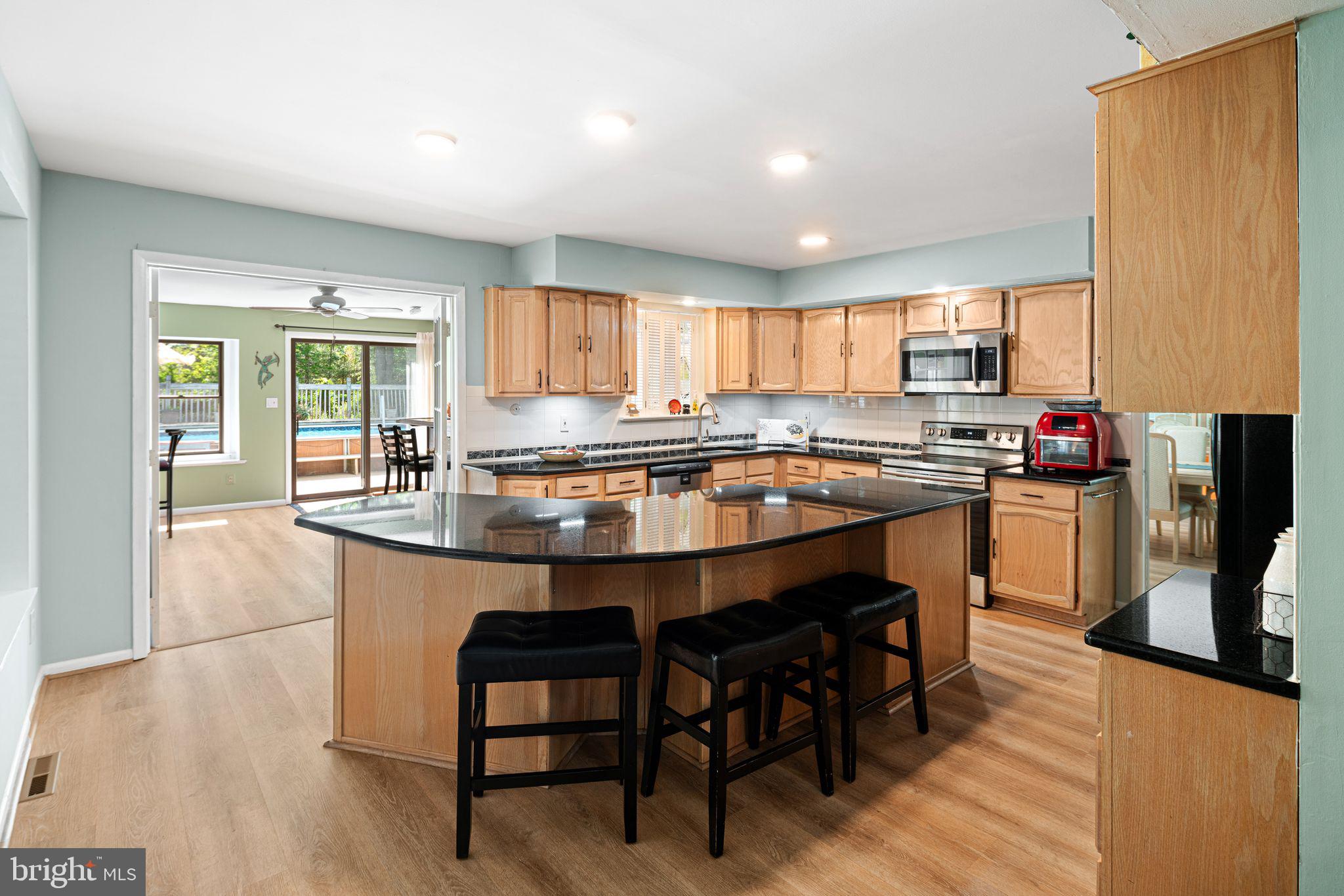 PEBBLE CREEK - Residential