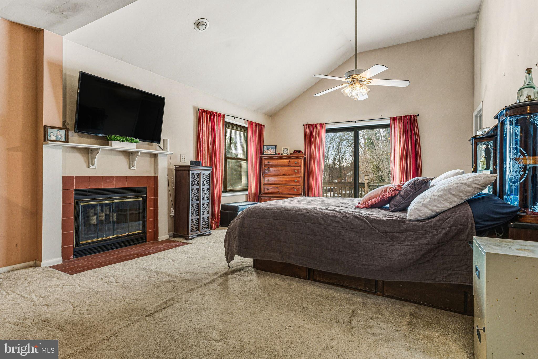 PEBBLE CREEK - Residential