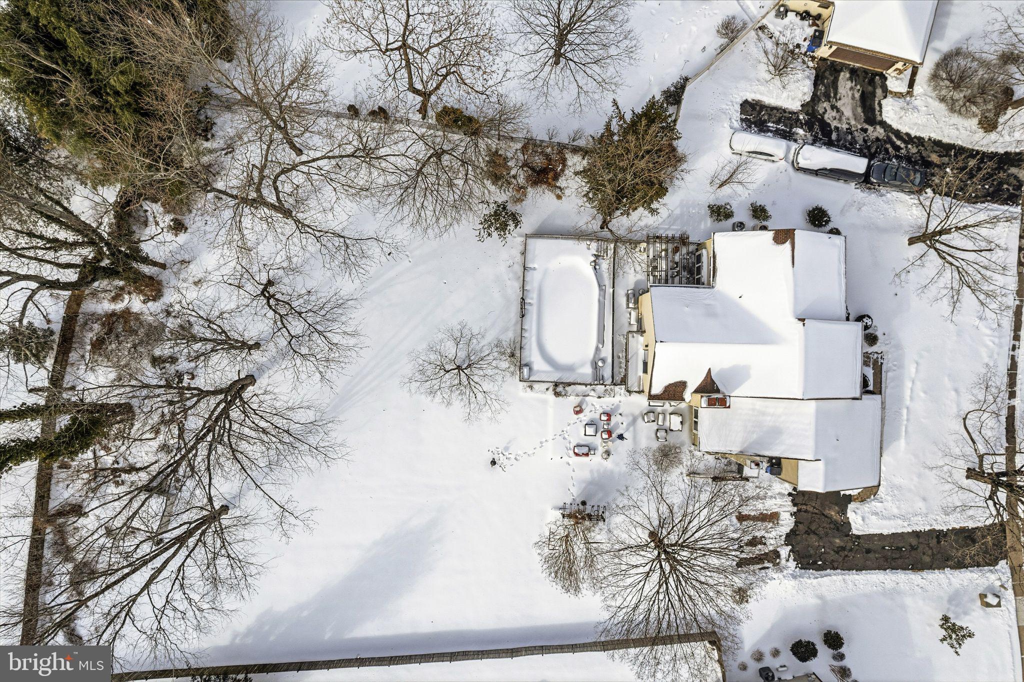 PEBBLE CREEK - Residential