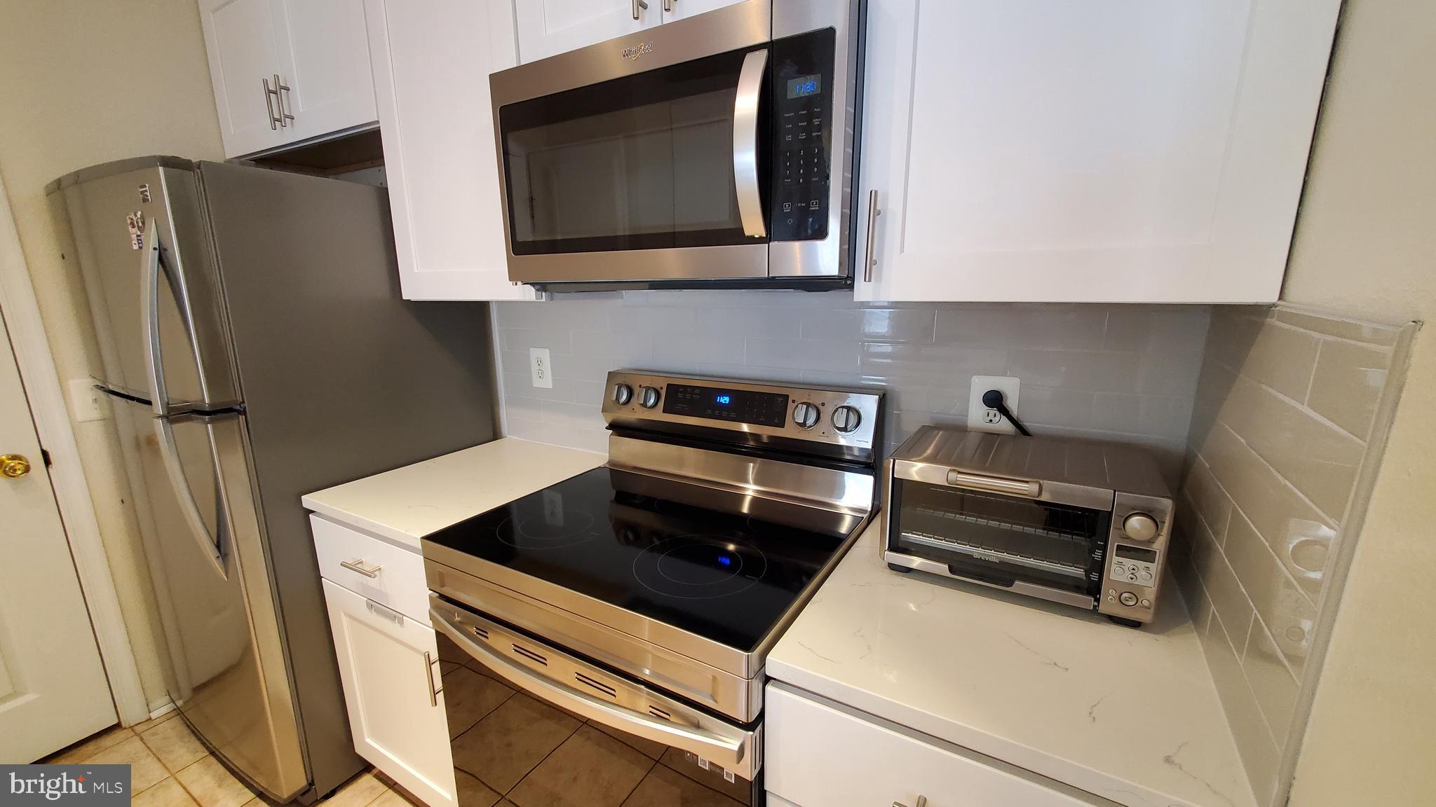 GATES OF MCLEAN - Residential Lease