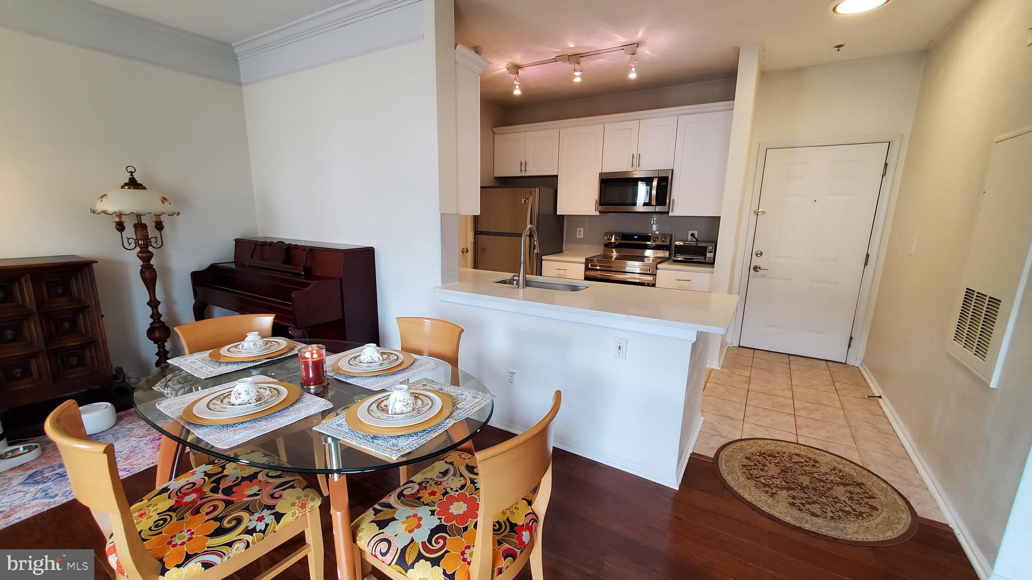 GATES OF MCLEAN - Residential Lease