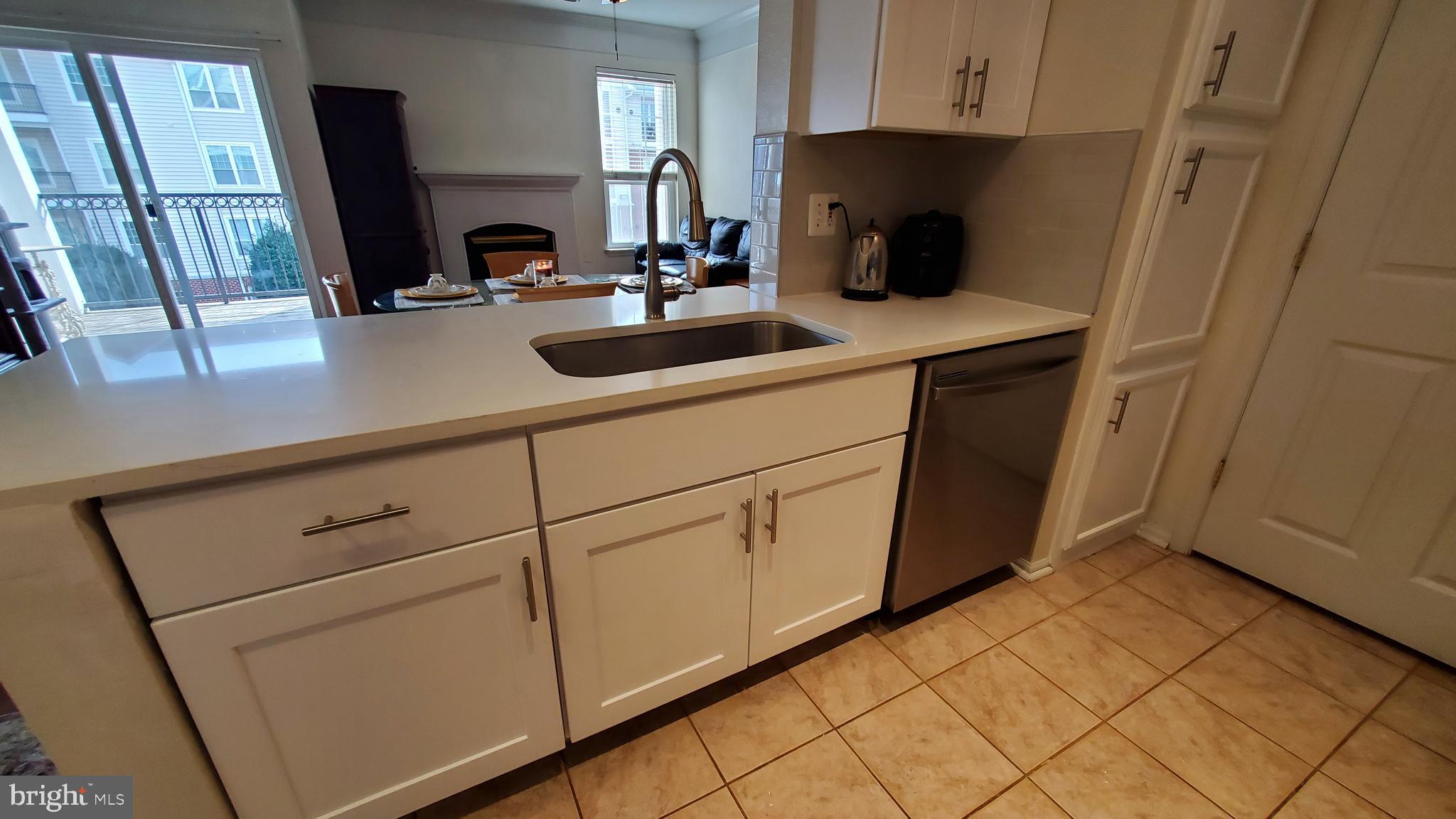 GATES OF MCLEAN - Residential Lease