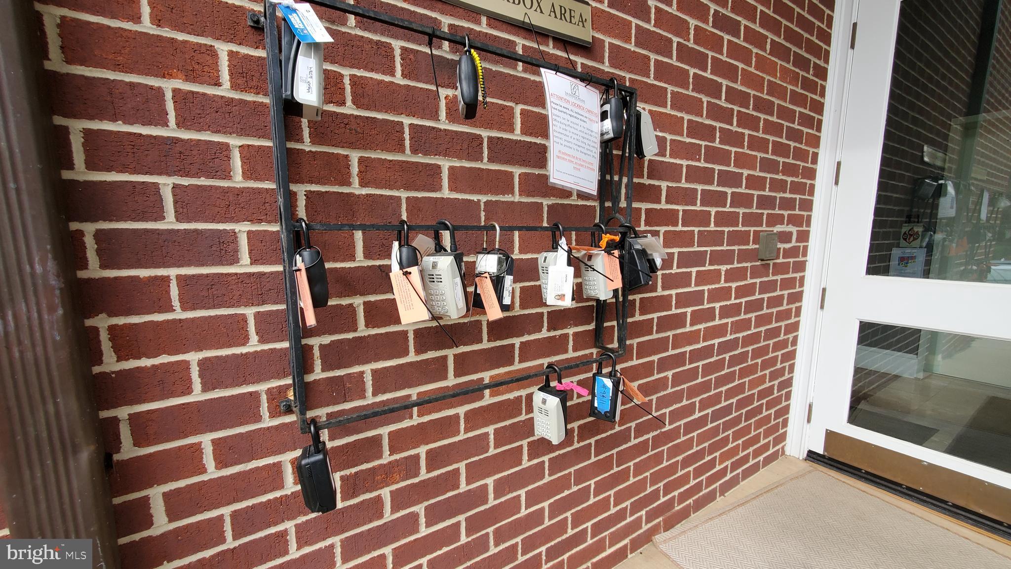 GATES OF MCLEAN - Residential Lease