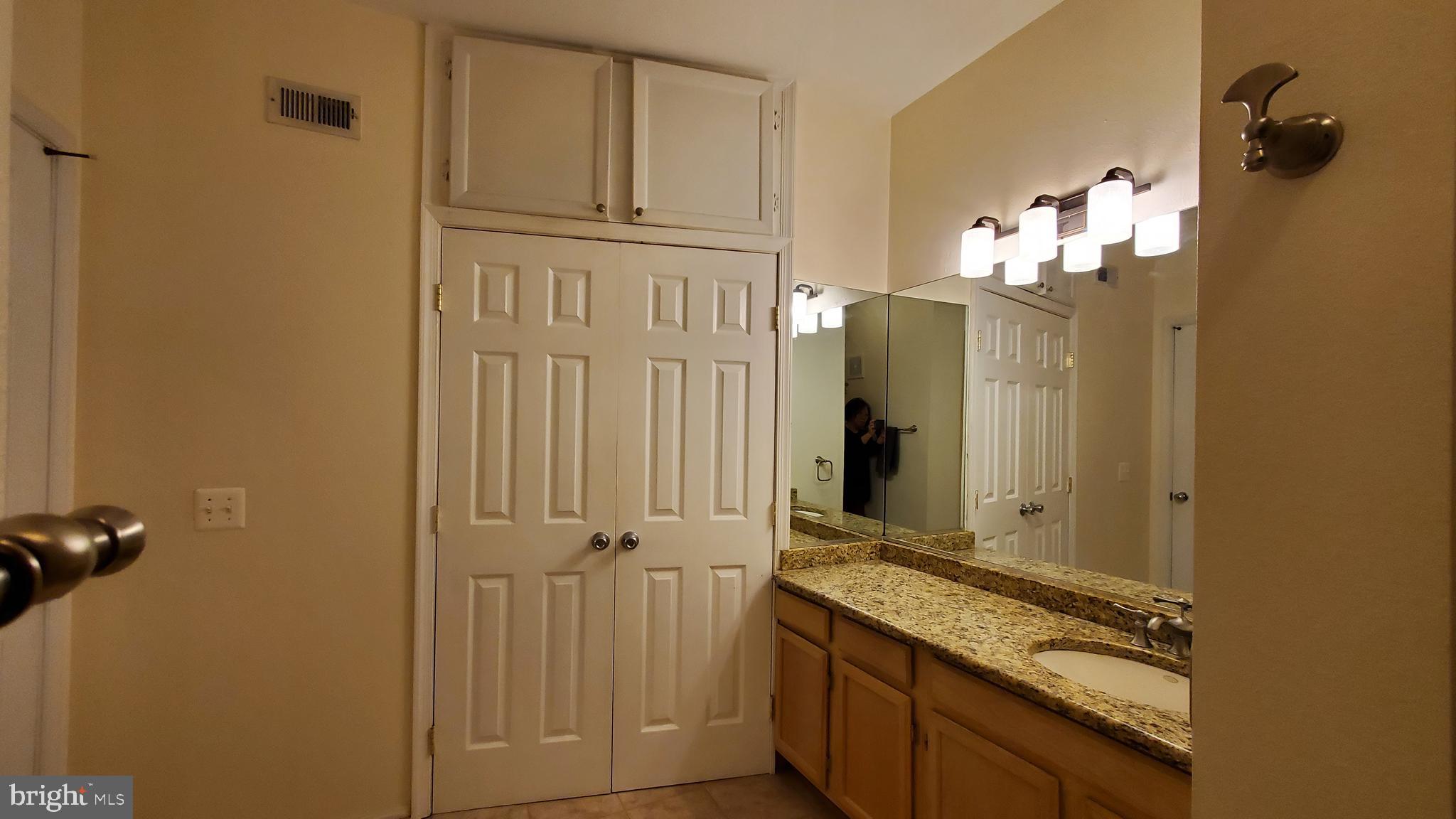 GATES OF MCLEAN - Residential Lease