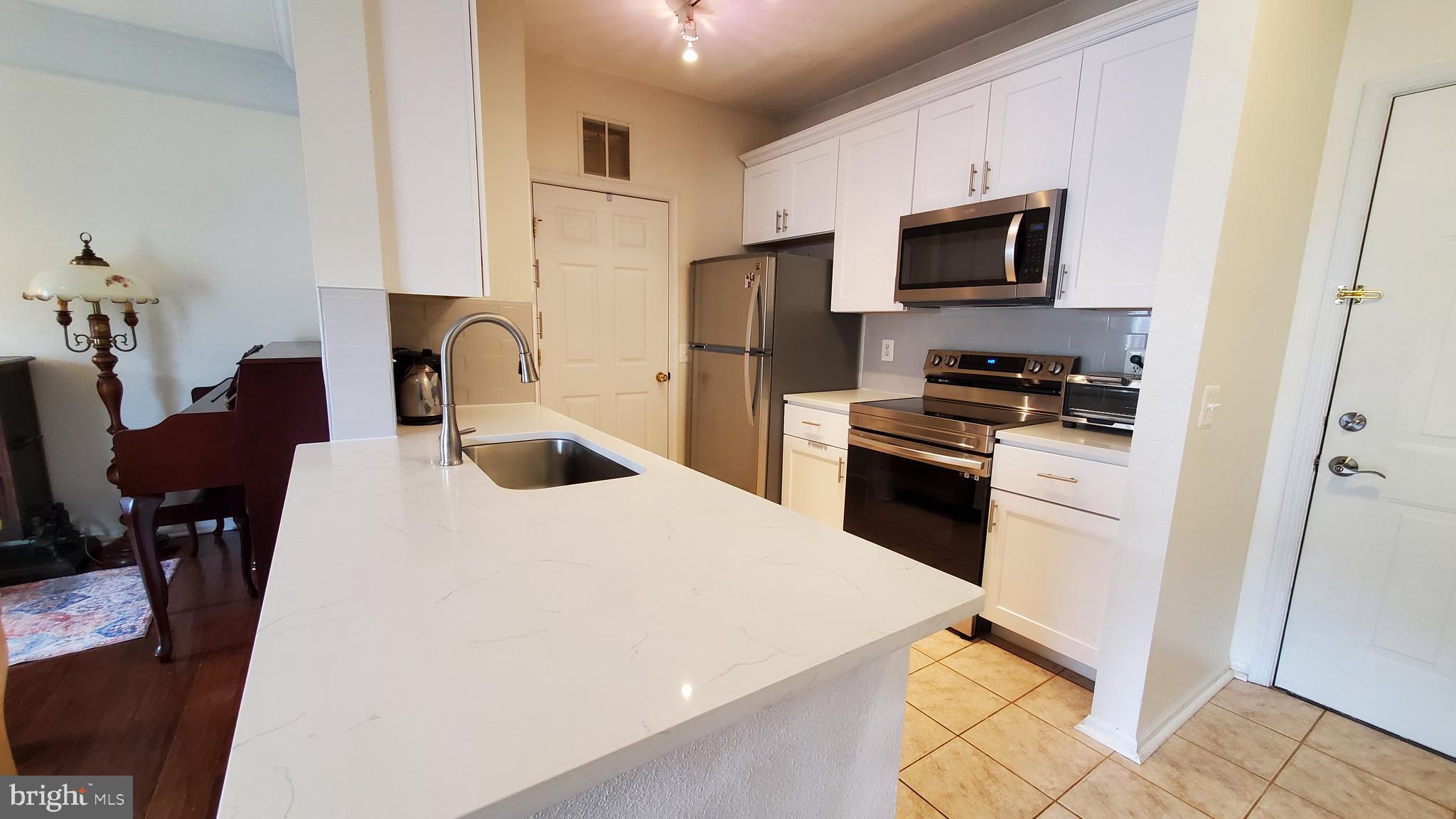 GATES OF MCLEAN - Residential Lease