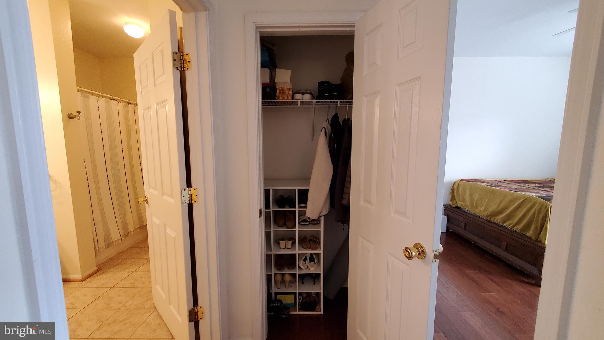 GATES OF MCLEAN - Residential Lease