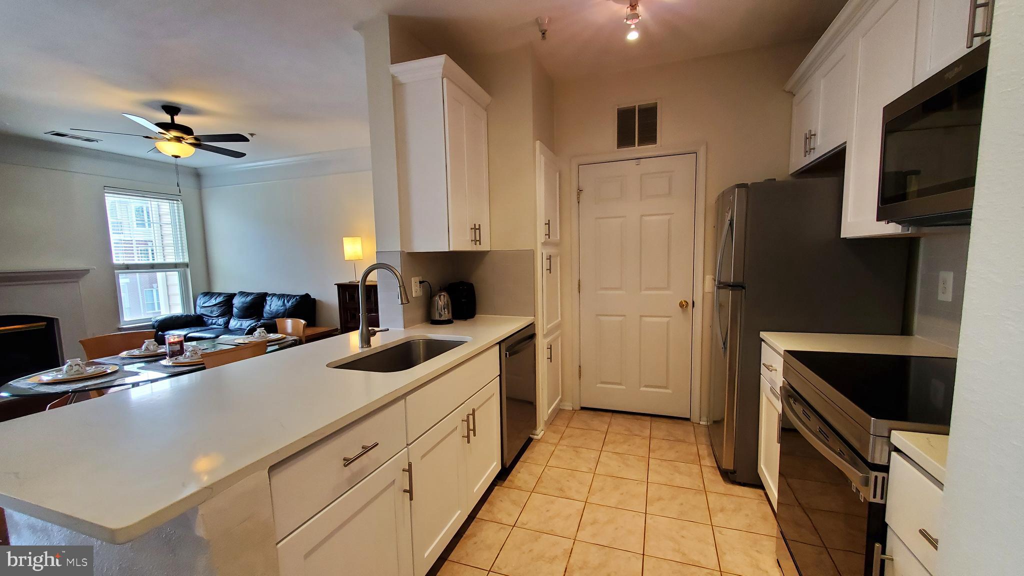 GATES OF MCLEAN - Residential Lease