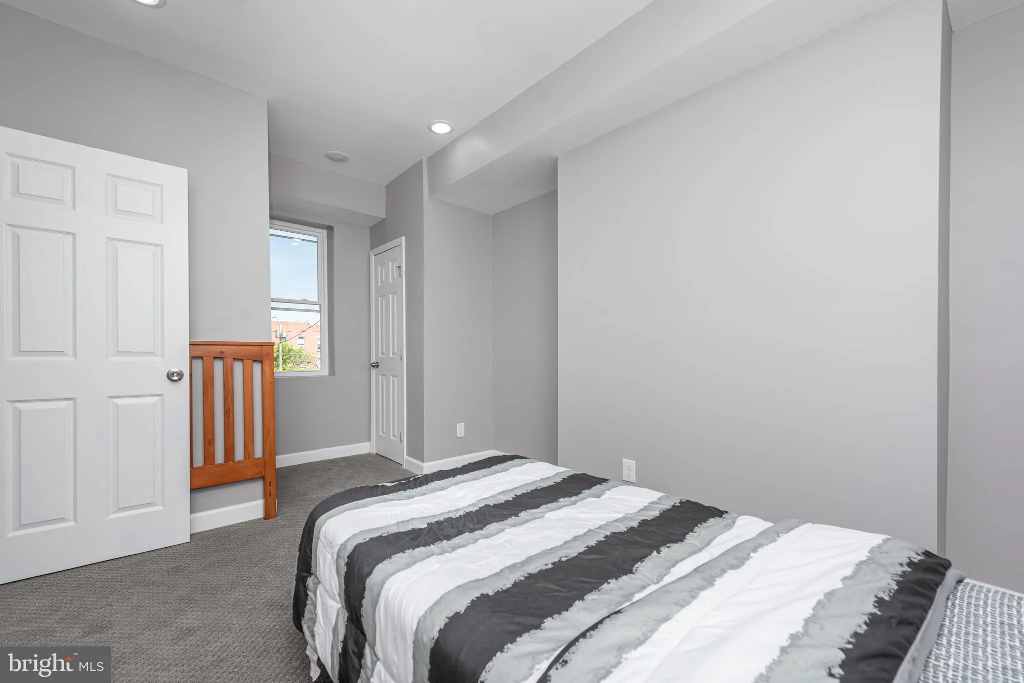Baltimore, Maryland 21223, United States, 5 Bedrooms Bedrooms, ,4 BathroomsBathrooms,Residential,Pending,36381