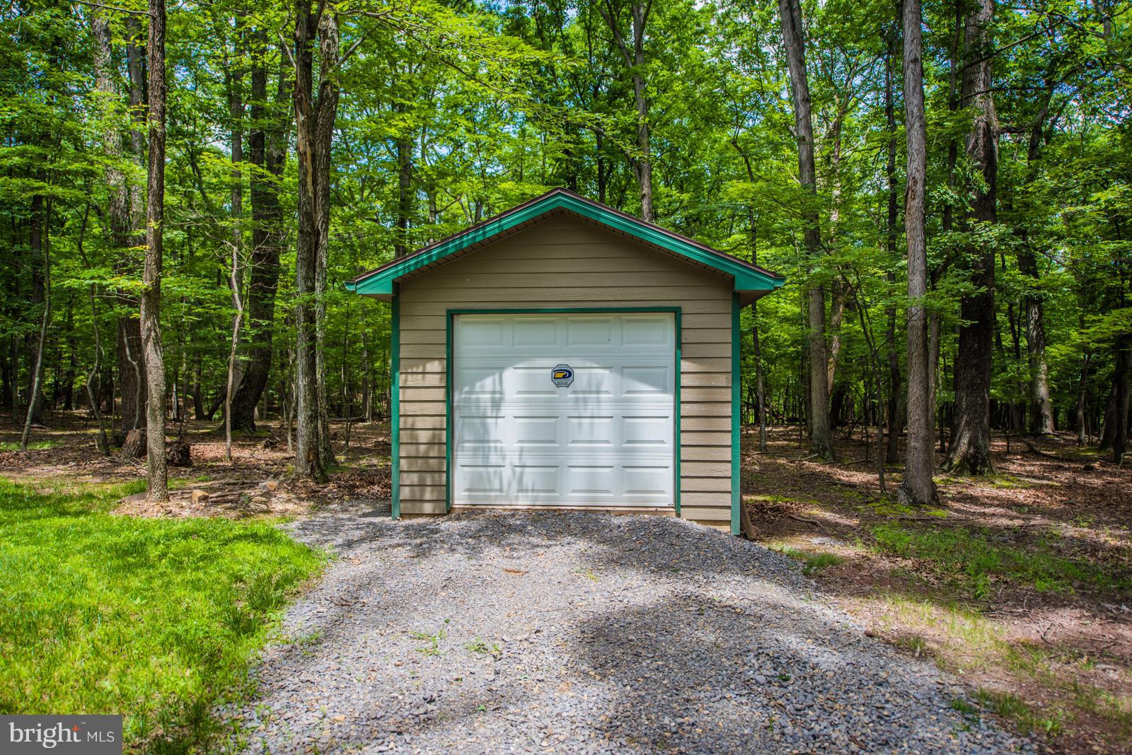 RIVER RIDGE - Residential