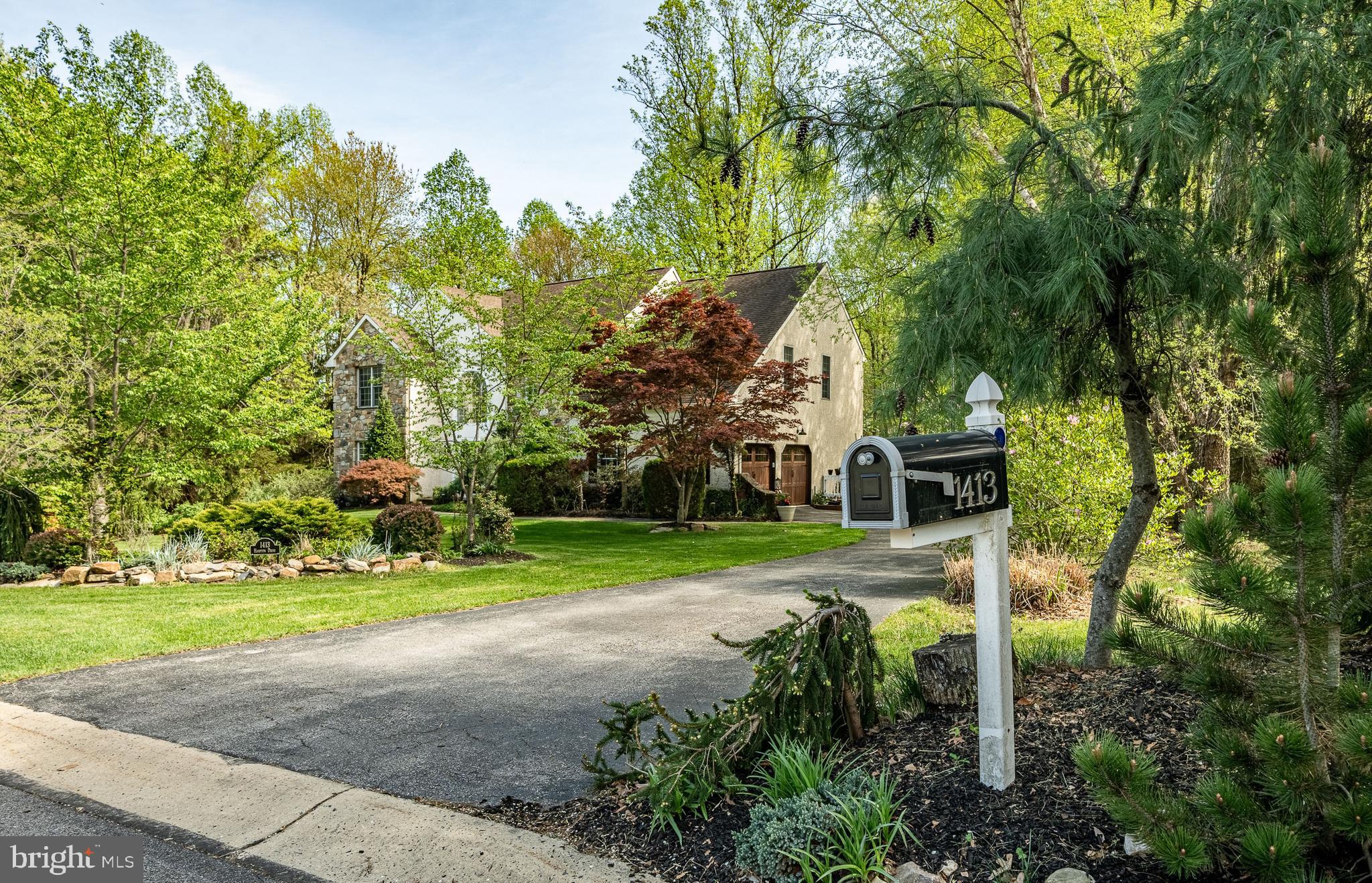1413 HAMPTON DRIVE