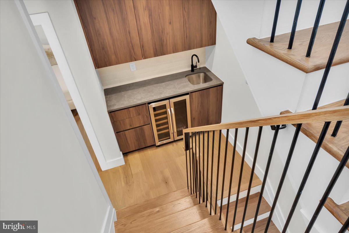 LOGAN SQUARE - Residential