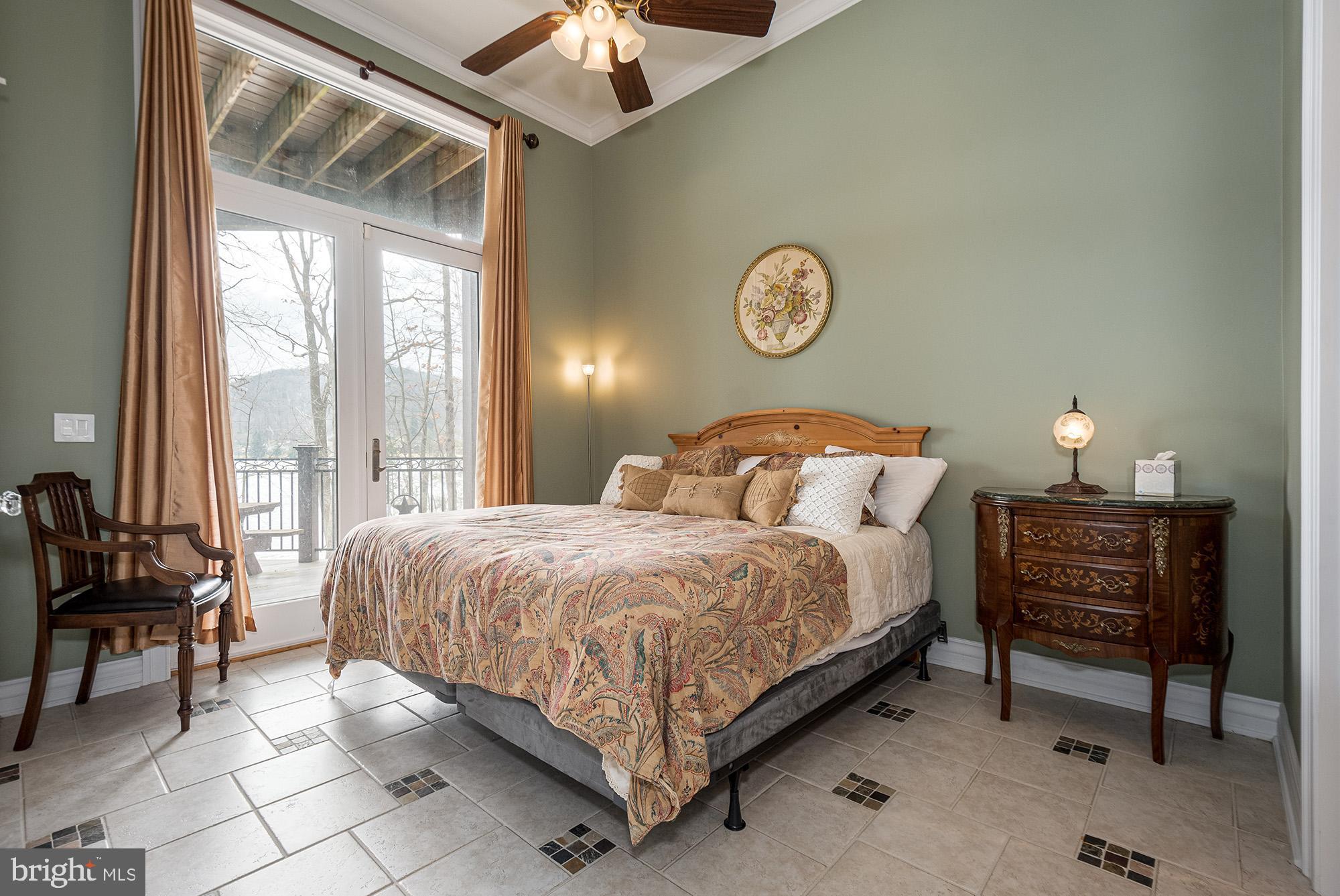 MEADOW MOUNTAIN - Residential