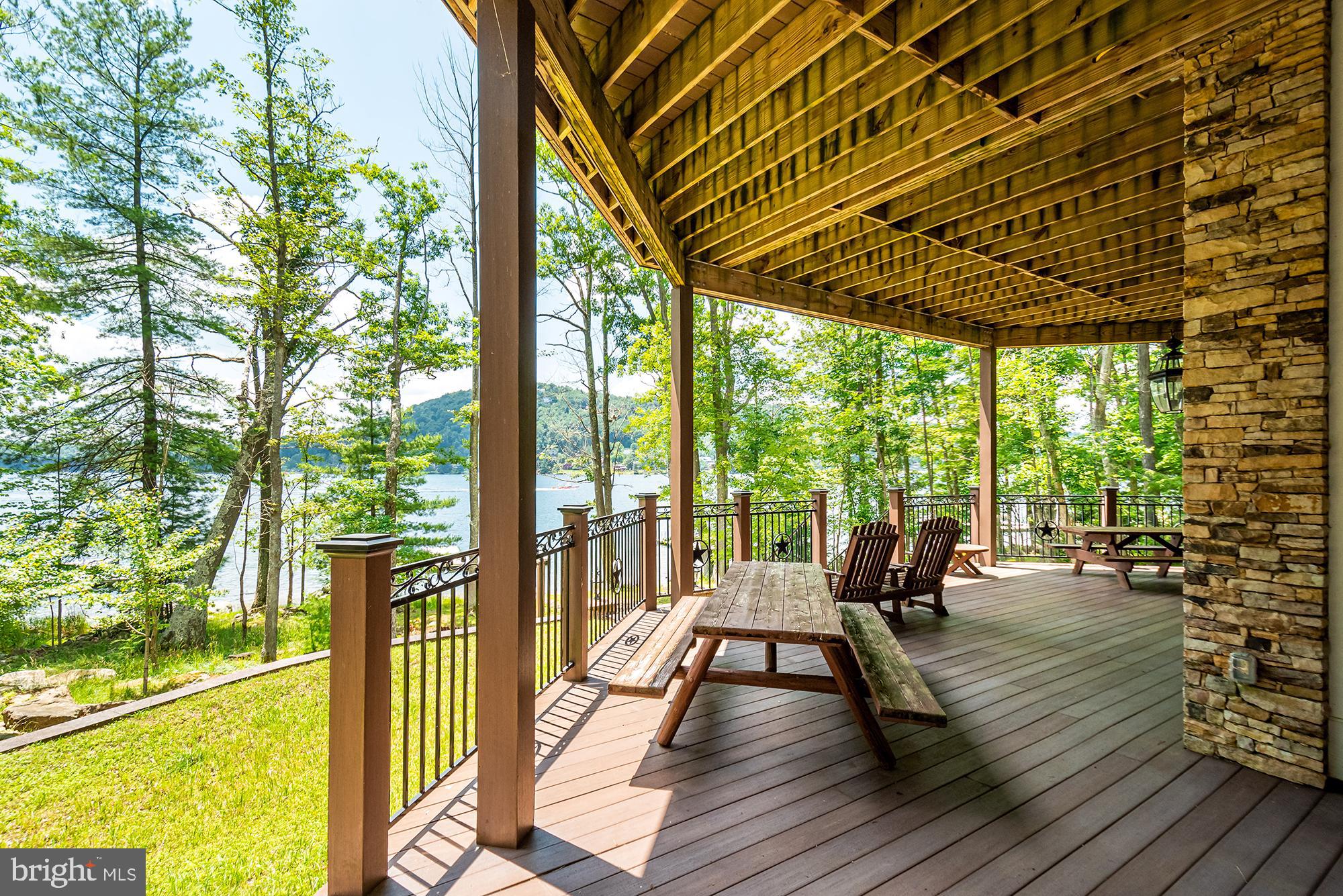 MEADOW MOUNTAIN - Residential