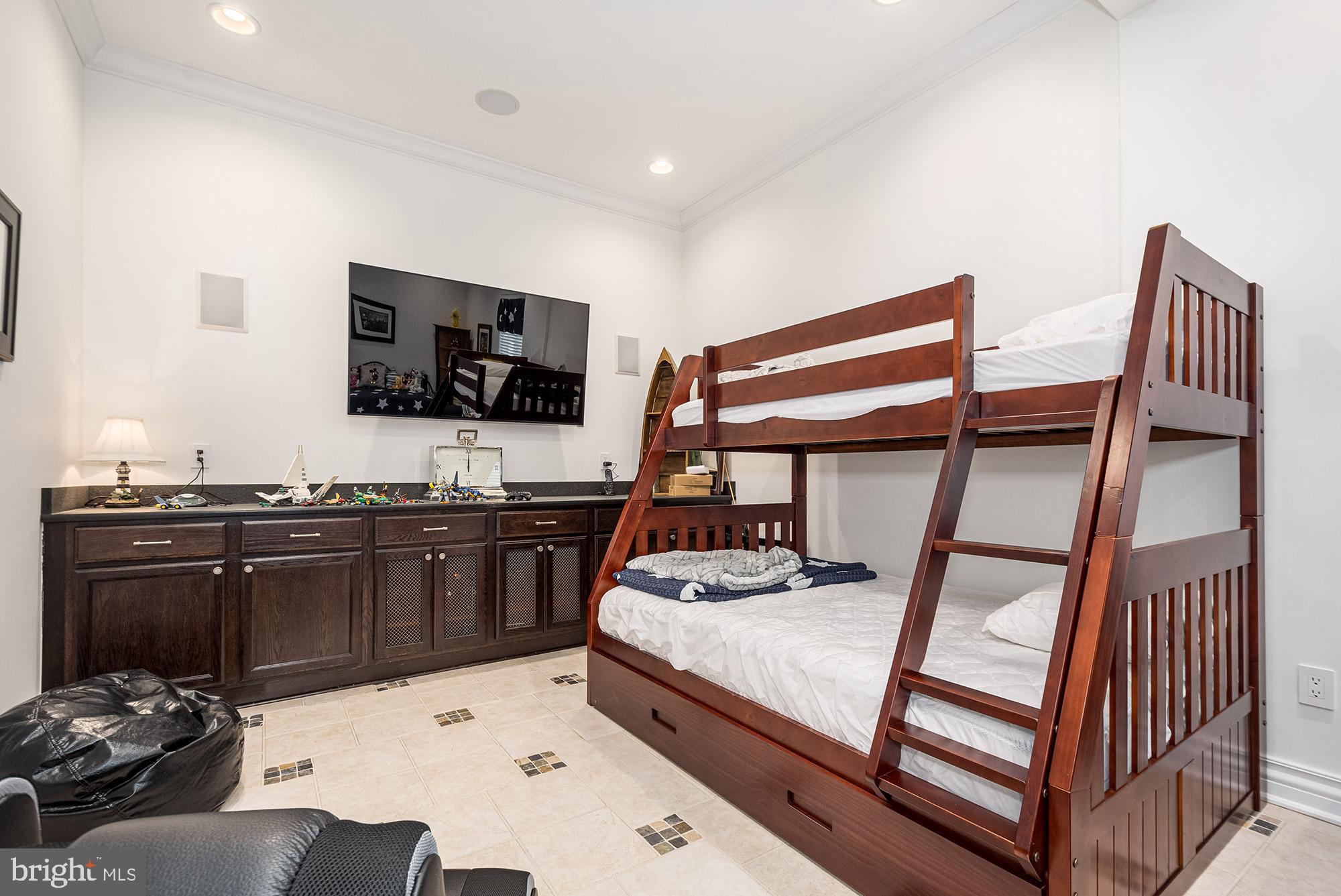 MEADOW MOUNTAIN - Residential