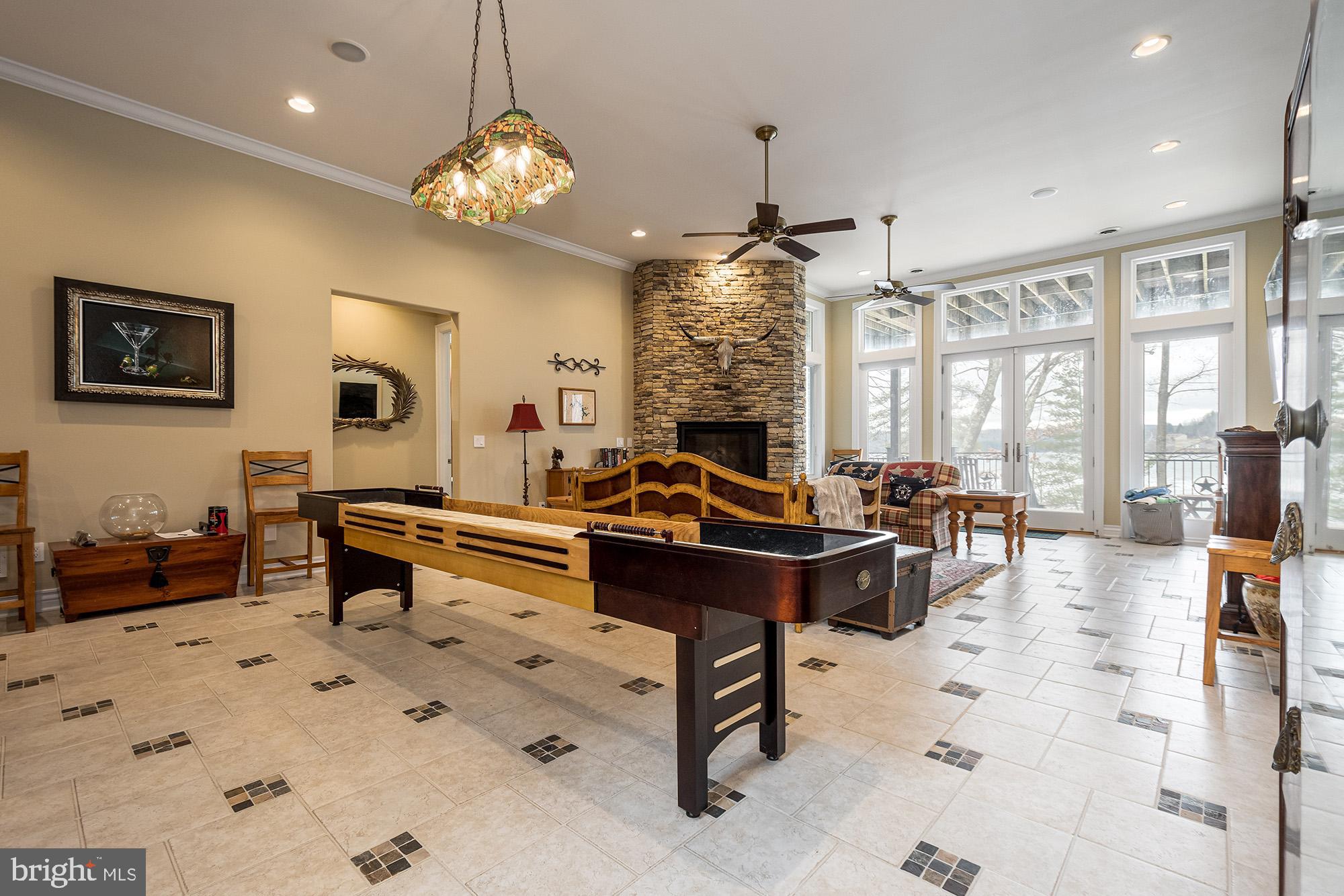 MEADOW MOUNTAIN - Residential