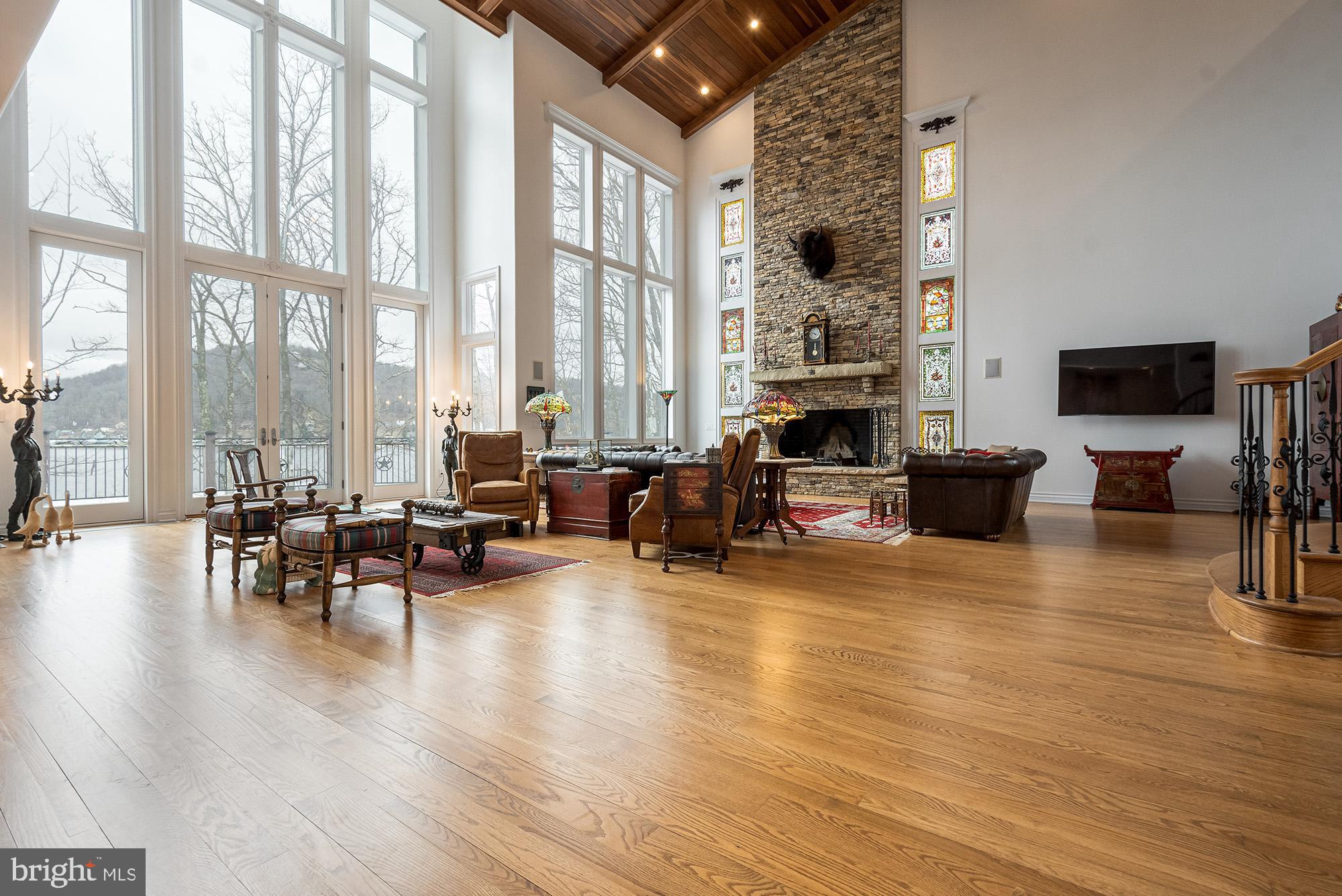 MEADOW MOUNTAIN - Residential