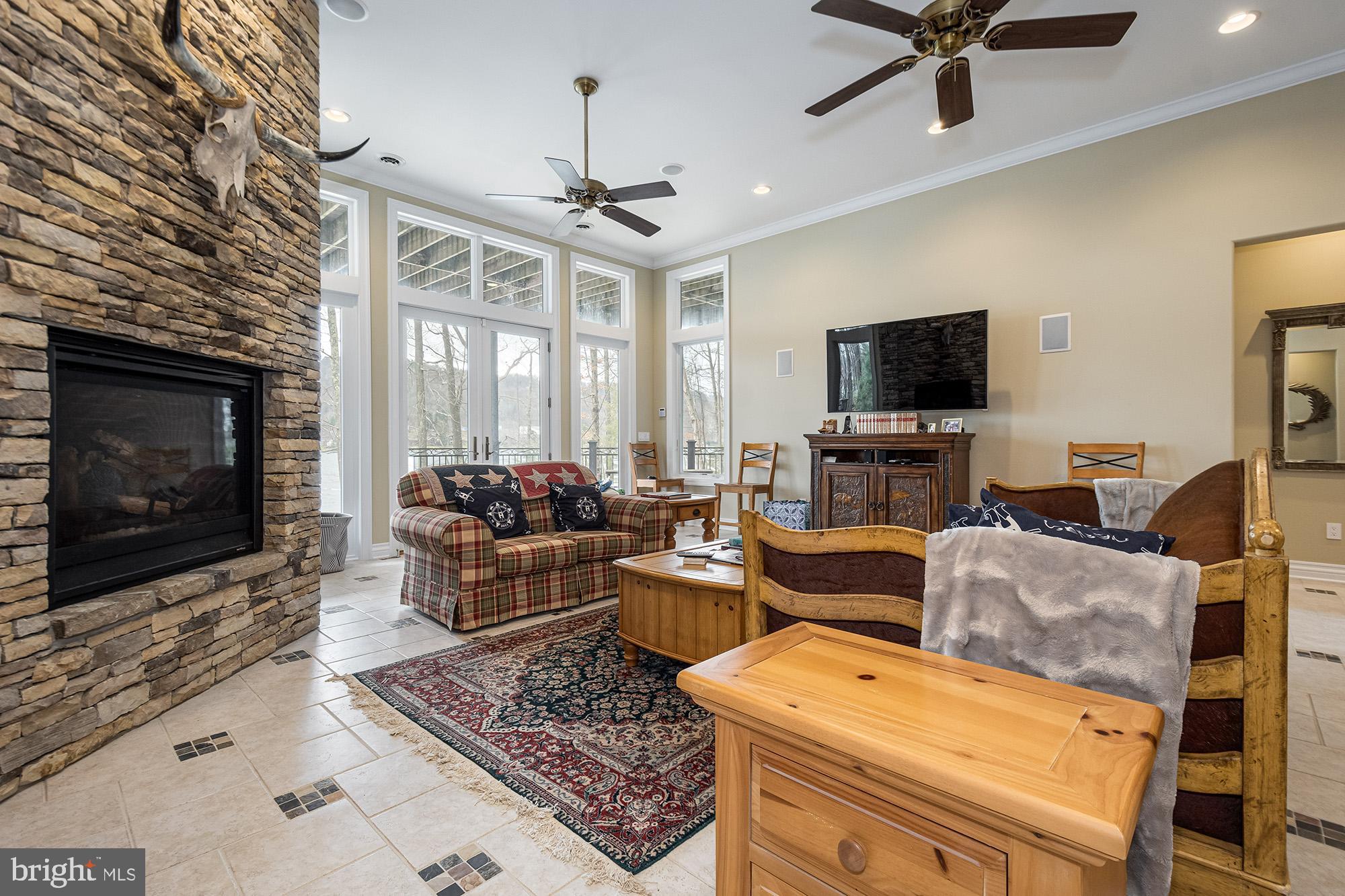 MEADOW MOUNTAIN - Residential