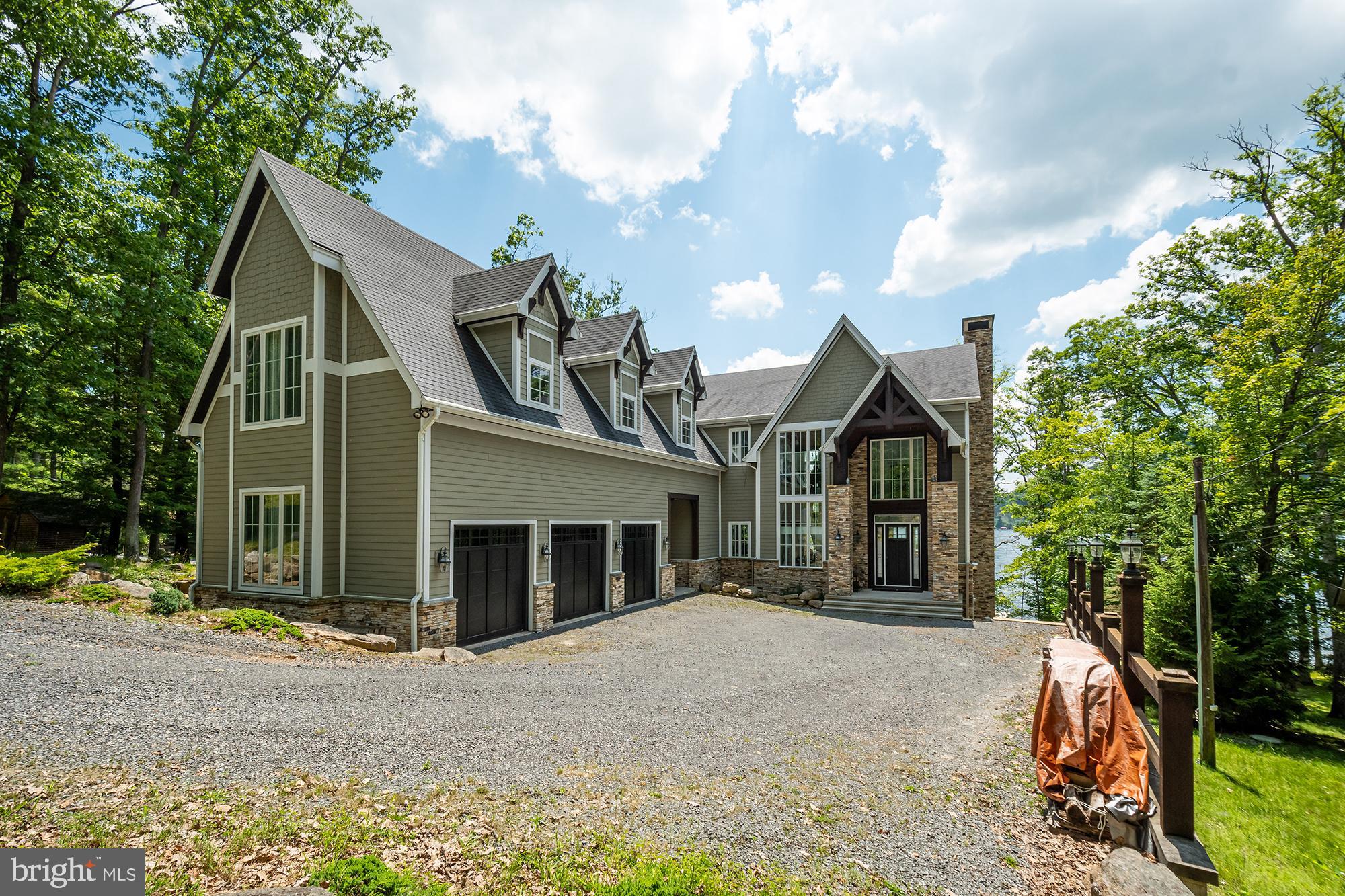 MEADOW MOUNTAIN - Residential