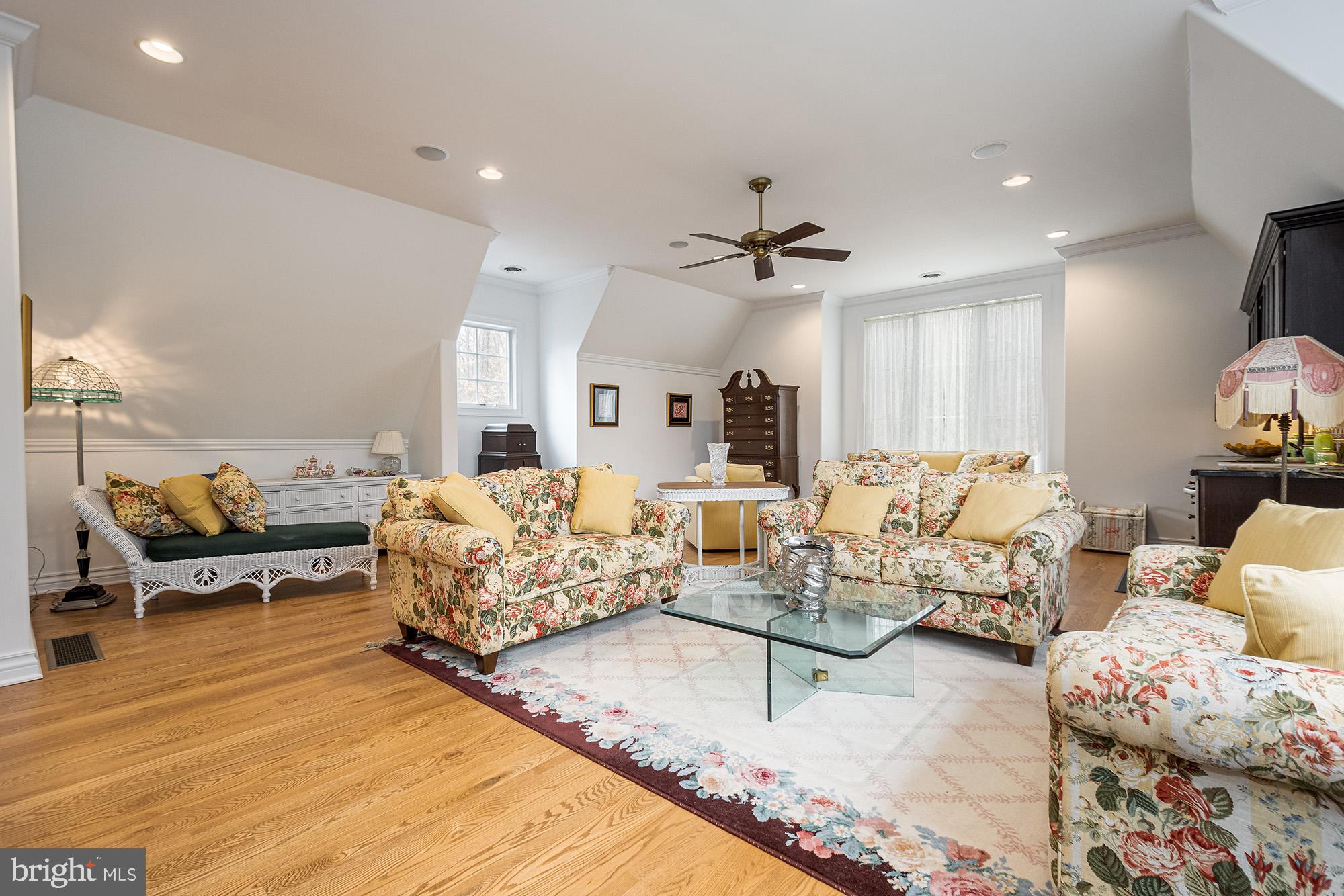 MEADOW MOUNTAIN - Residential