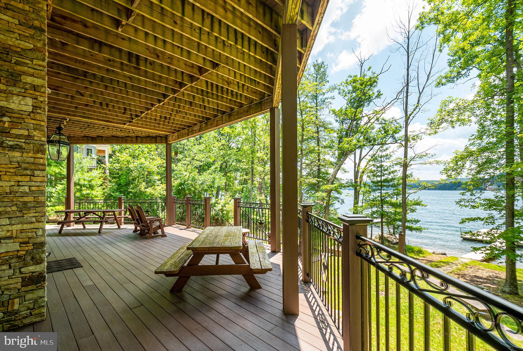 MEADOW MOUNTAIN - Residential