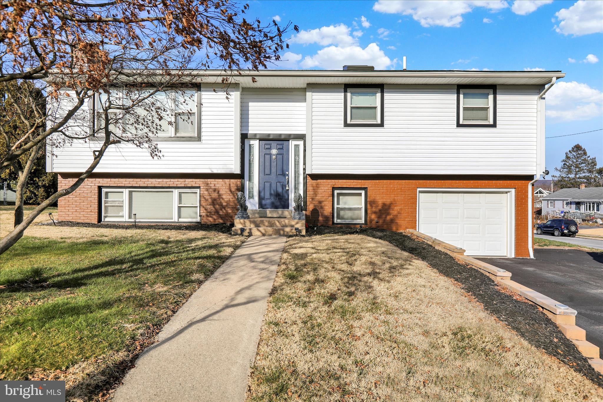 933 PHILADELPHIA AVENUE