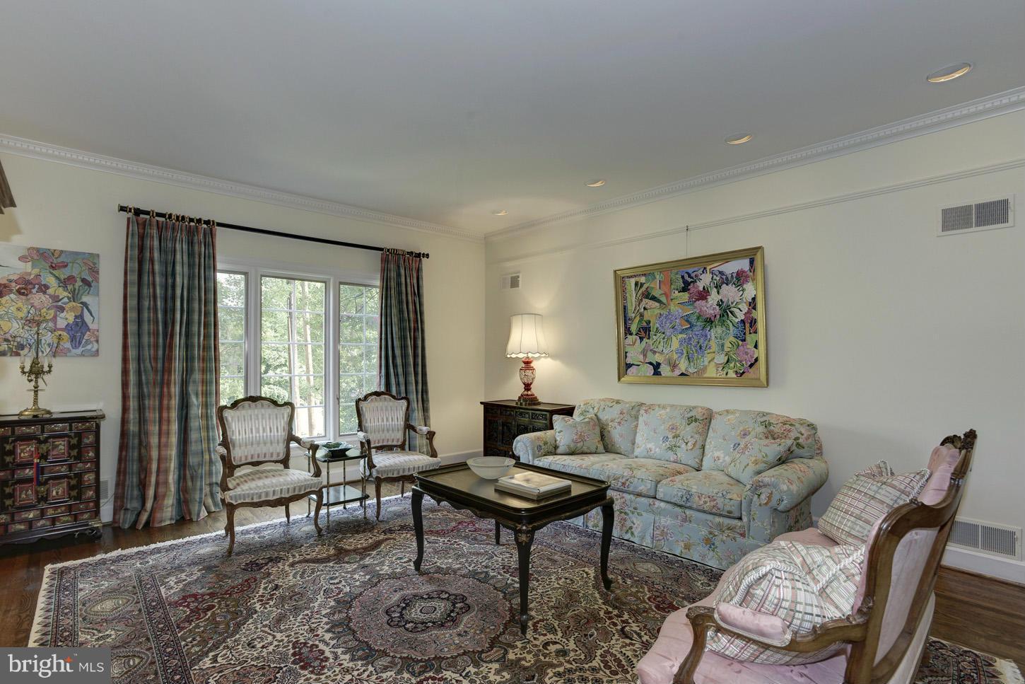 CHEVY CHASE - Residential