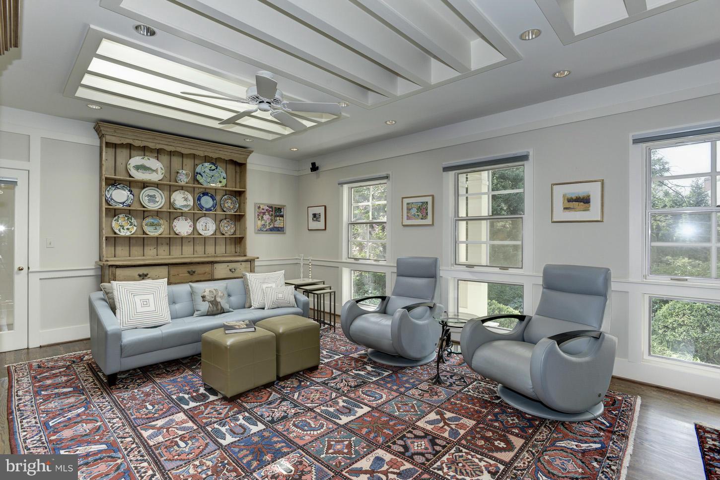 CHEVY CHASE - Residential