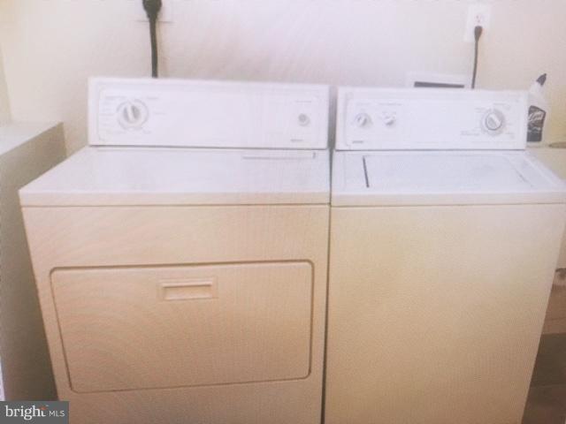 CEDAR HUNT - Residential Lease