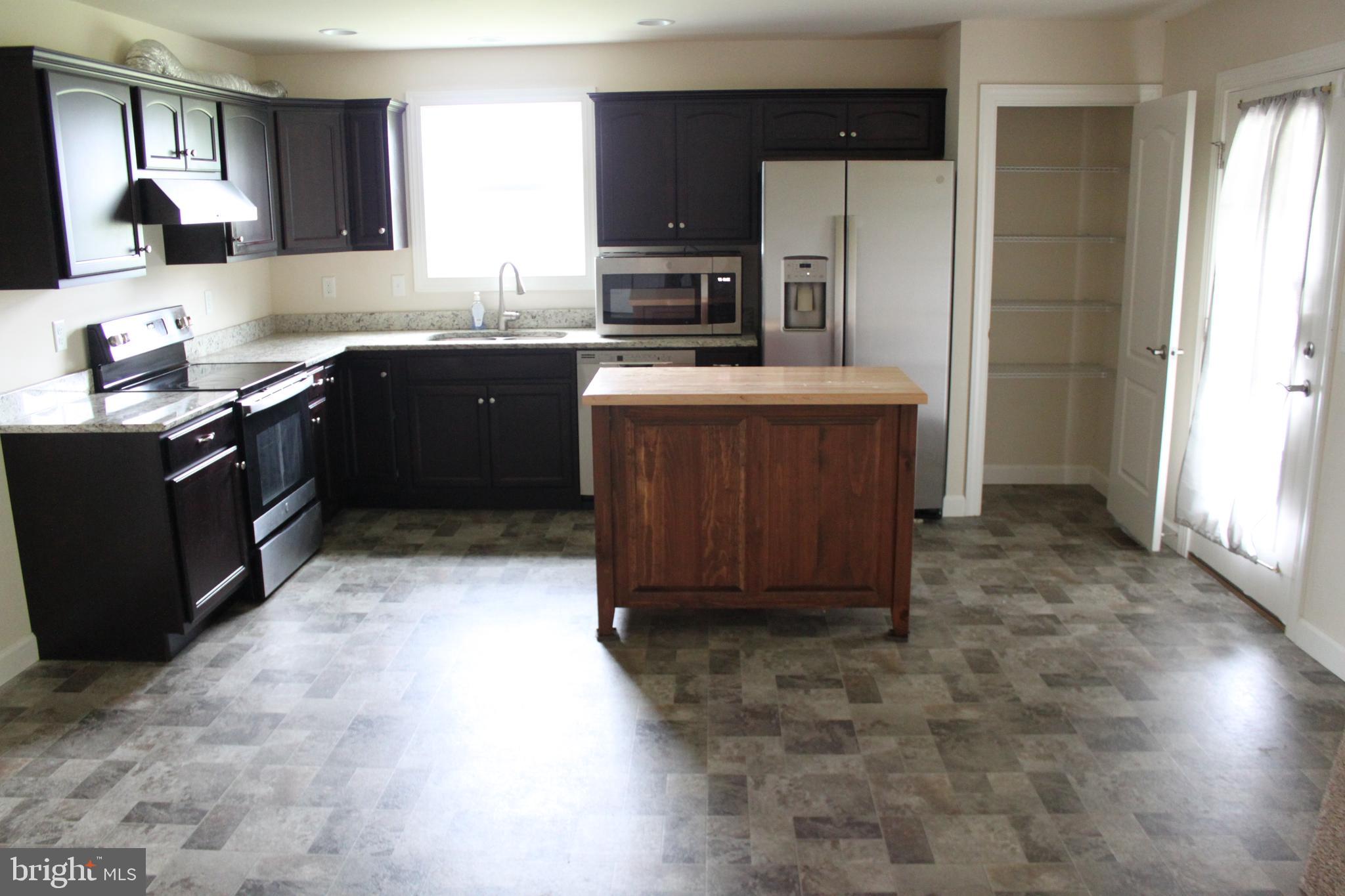 WOODLAND HILLS - Residential