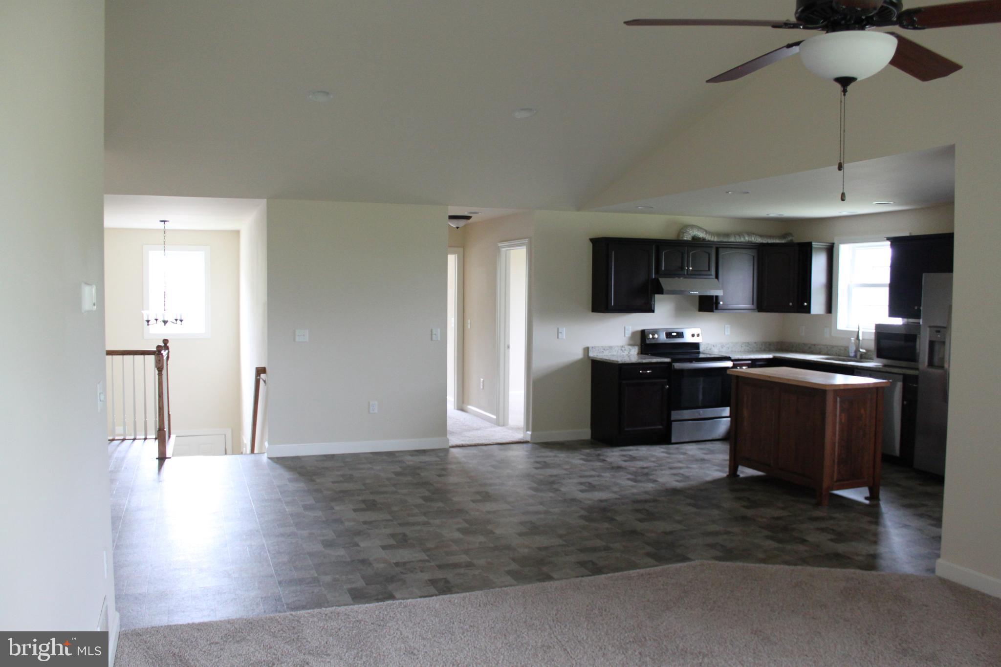 WOODLAND HILLS - Residential