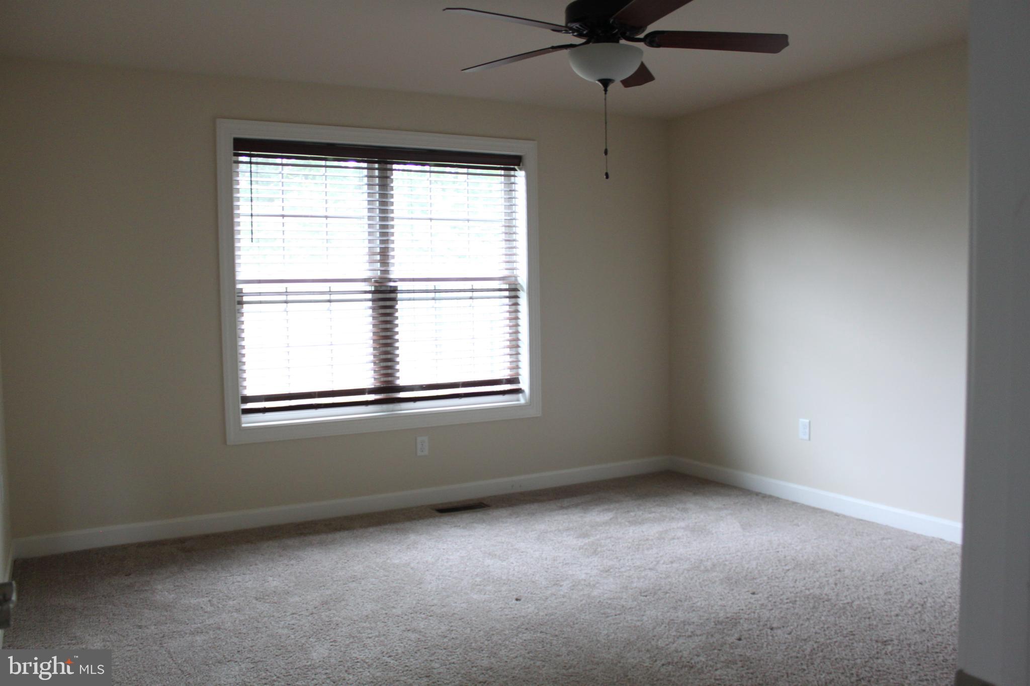 WOODLAND HILLS - Residential