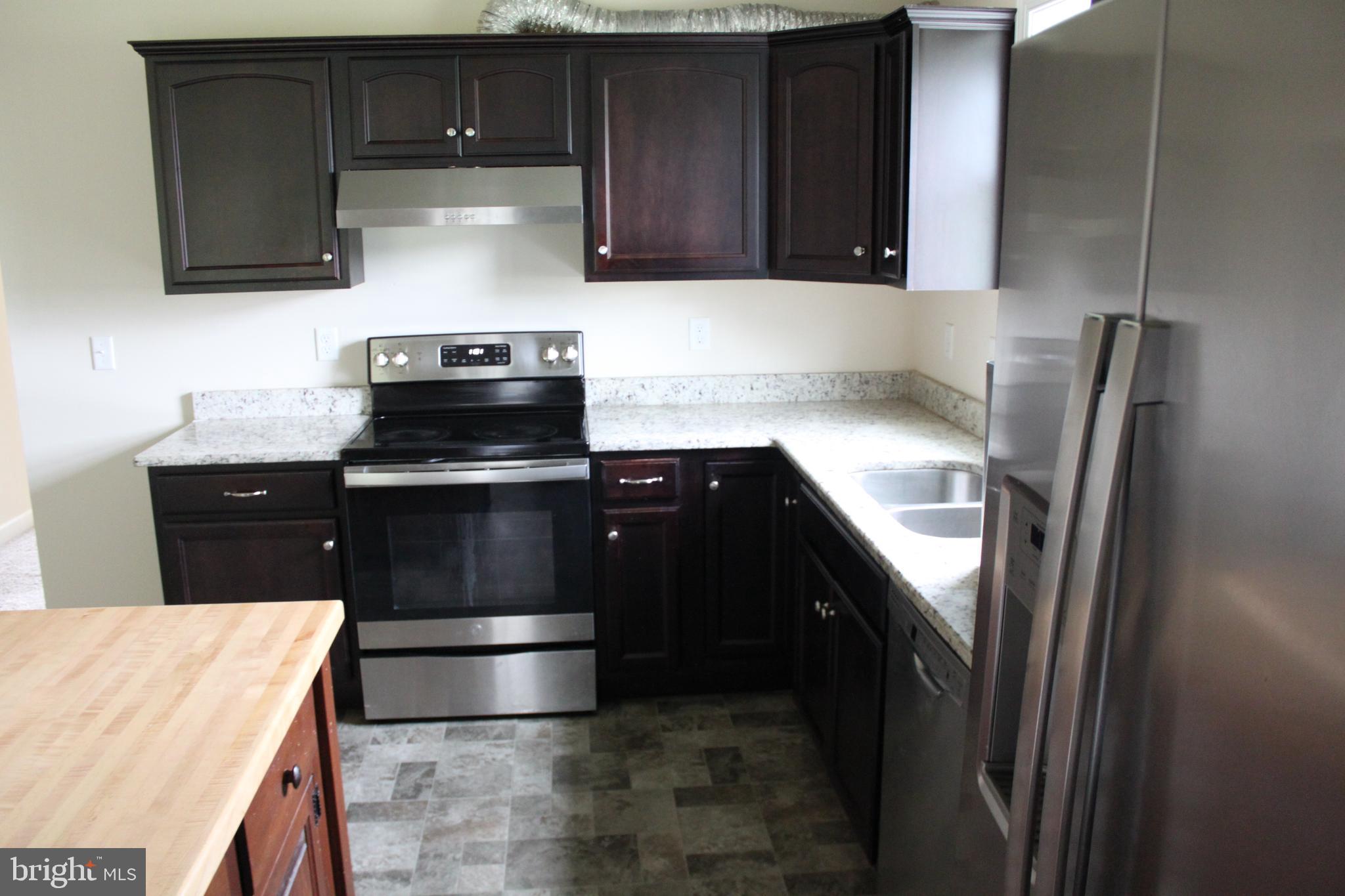 WOODLAND HILLS - Residential