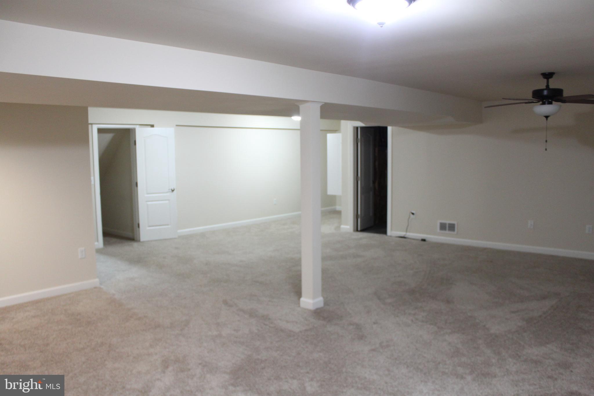 WOODLAND HILLS - Residential