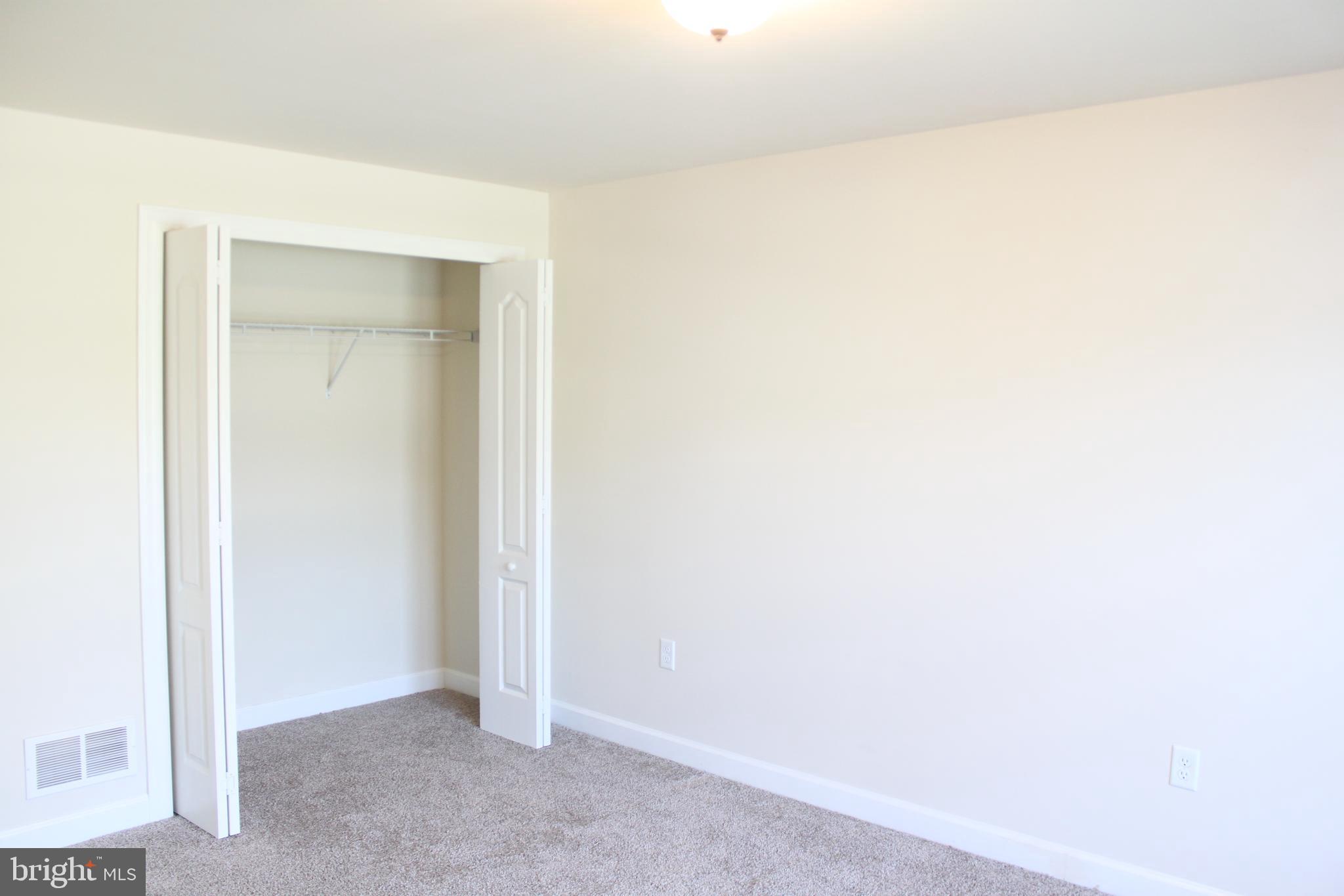 WOODLAND HILLS - Residential