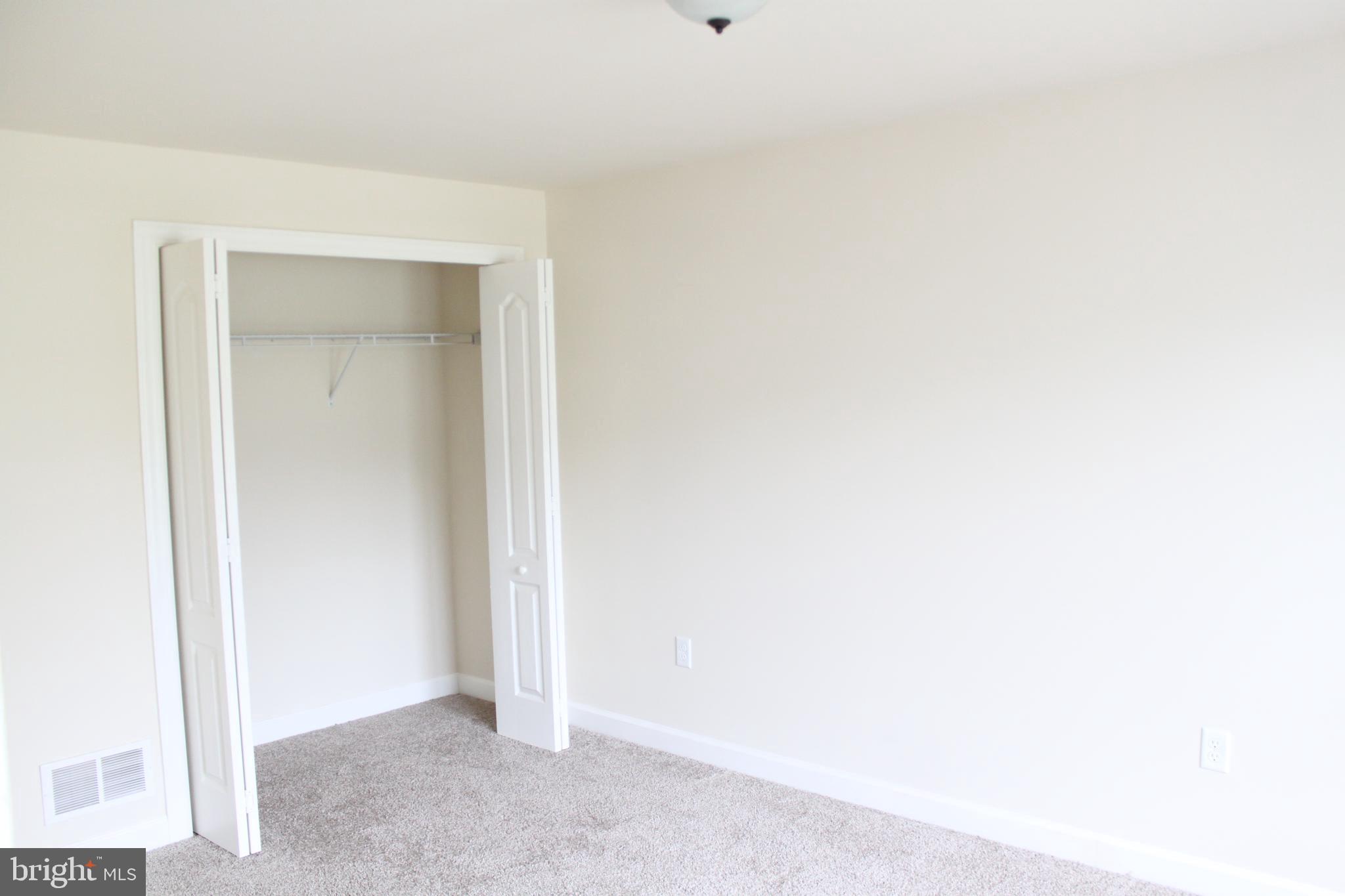 WOODLAND HILLS - Residential