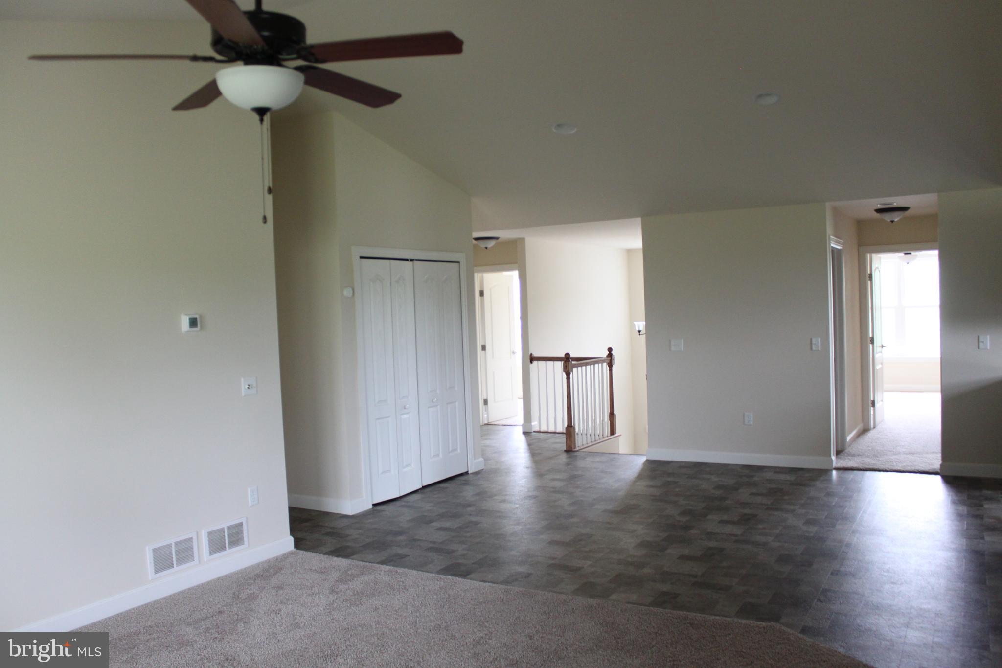 WOODLAND HILLS - Residential