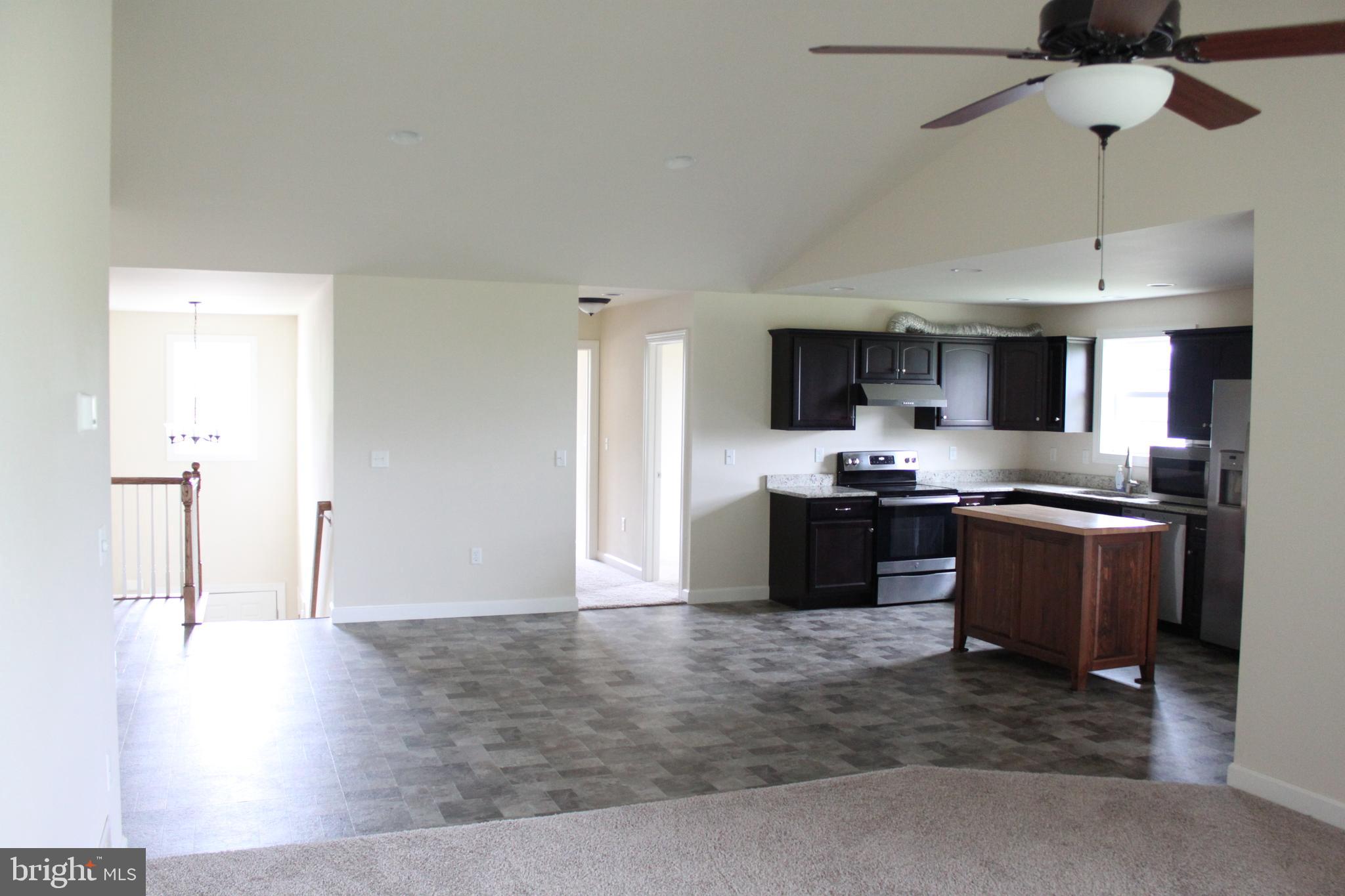 WOODLAND HILLS - Residential