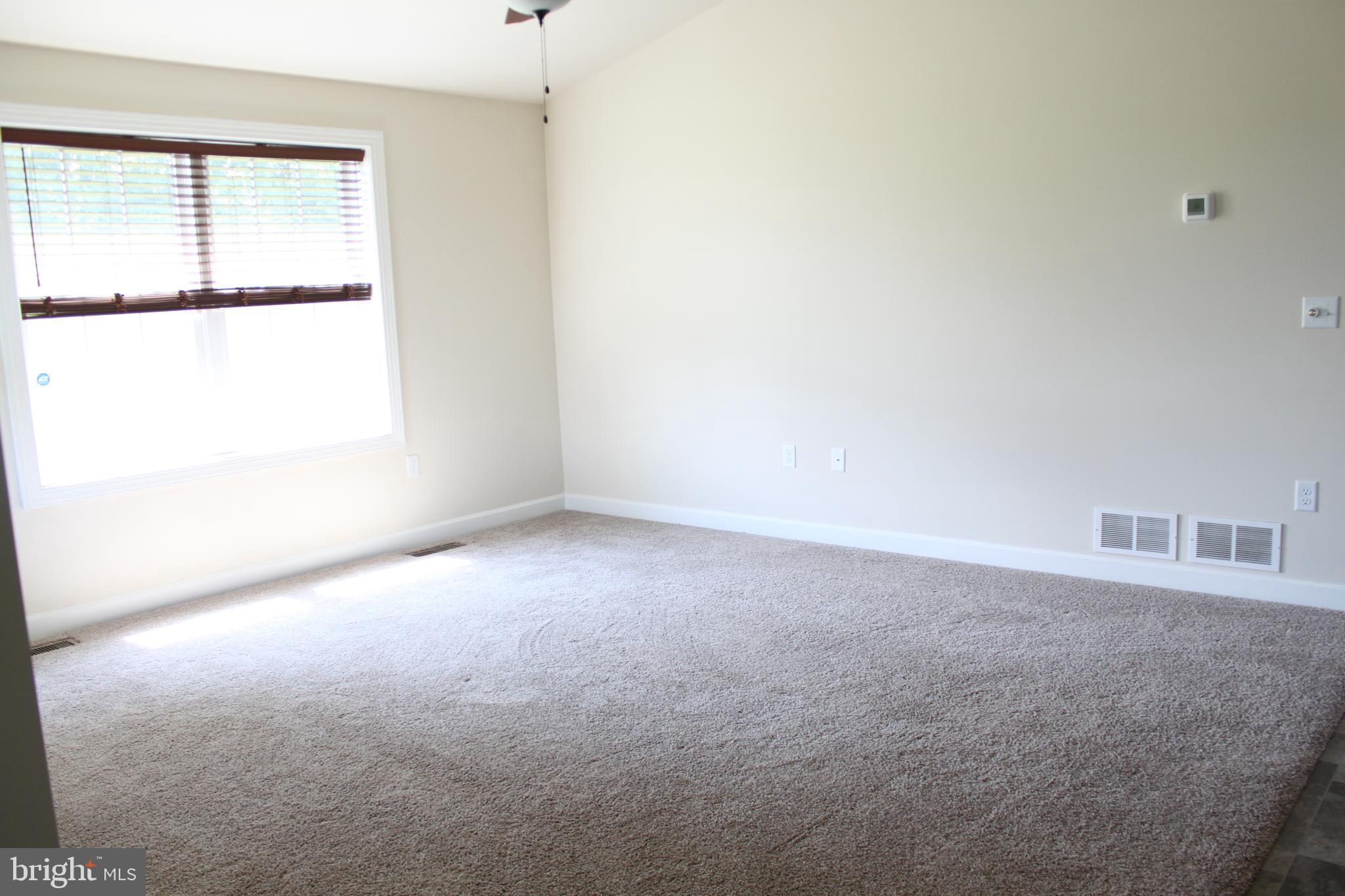 WOODLAND HILLS - Residential