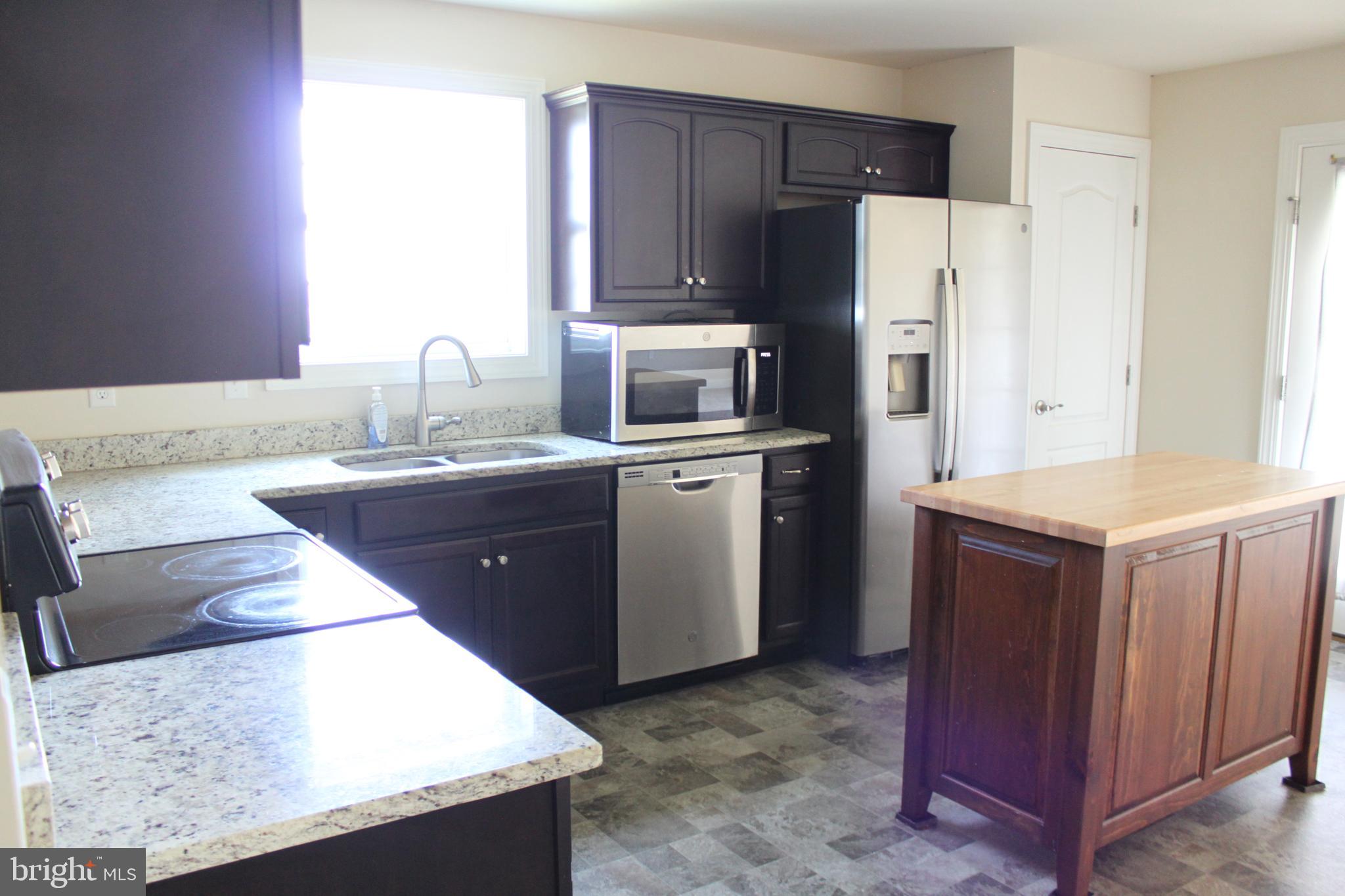 WOODLAND HILLS - Residential