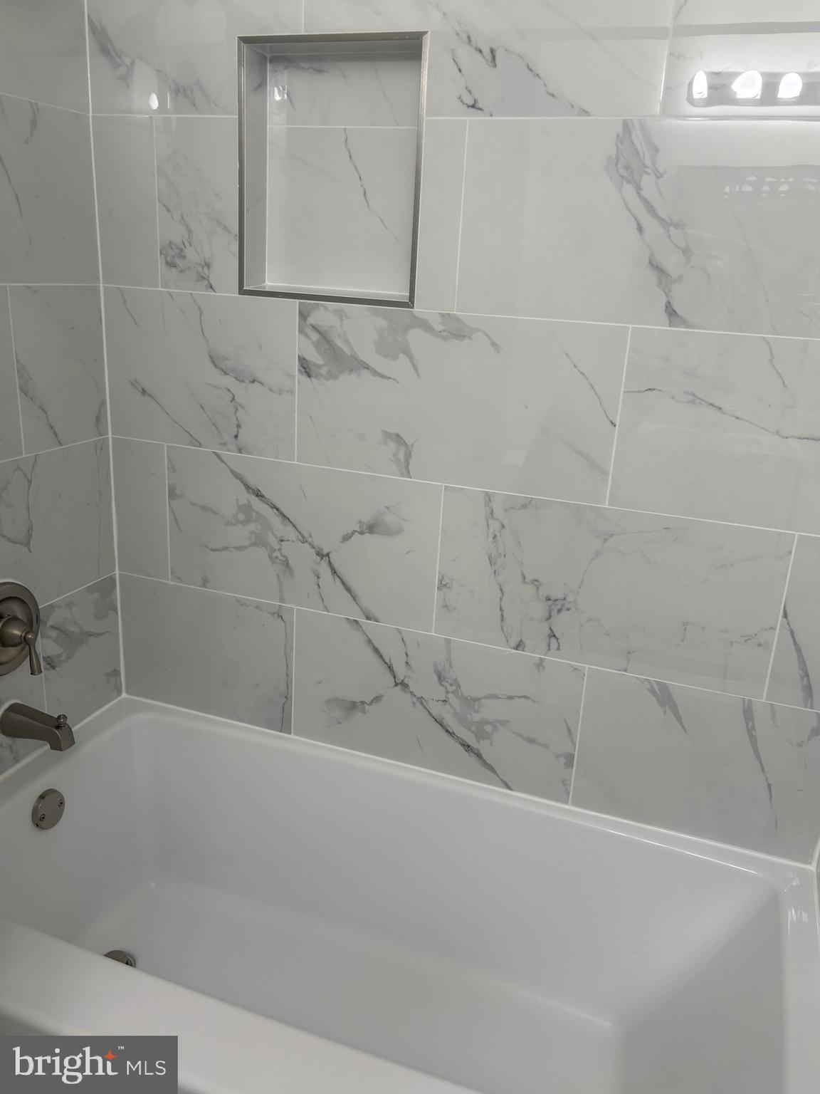 PINEWOOD GREENS - Residential Lease