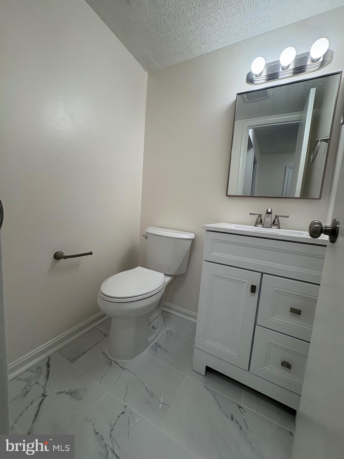 PINEWOOD GREENS - Residential Lease