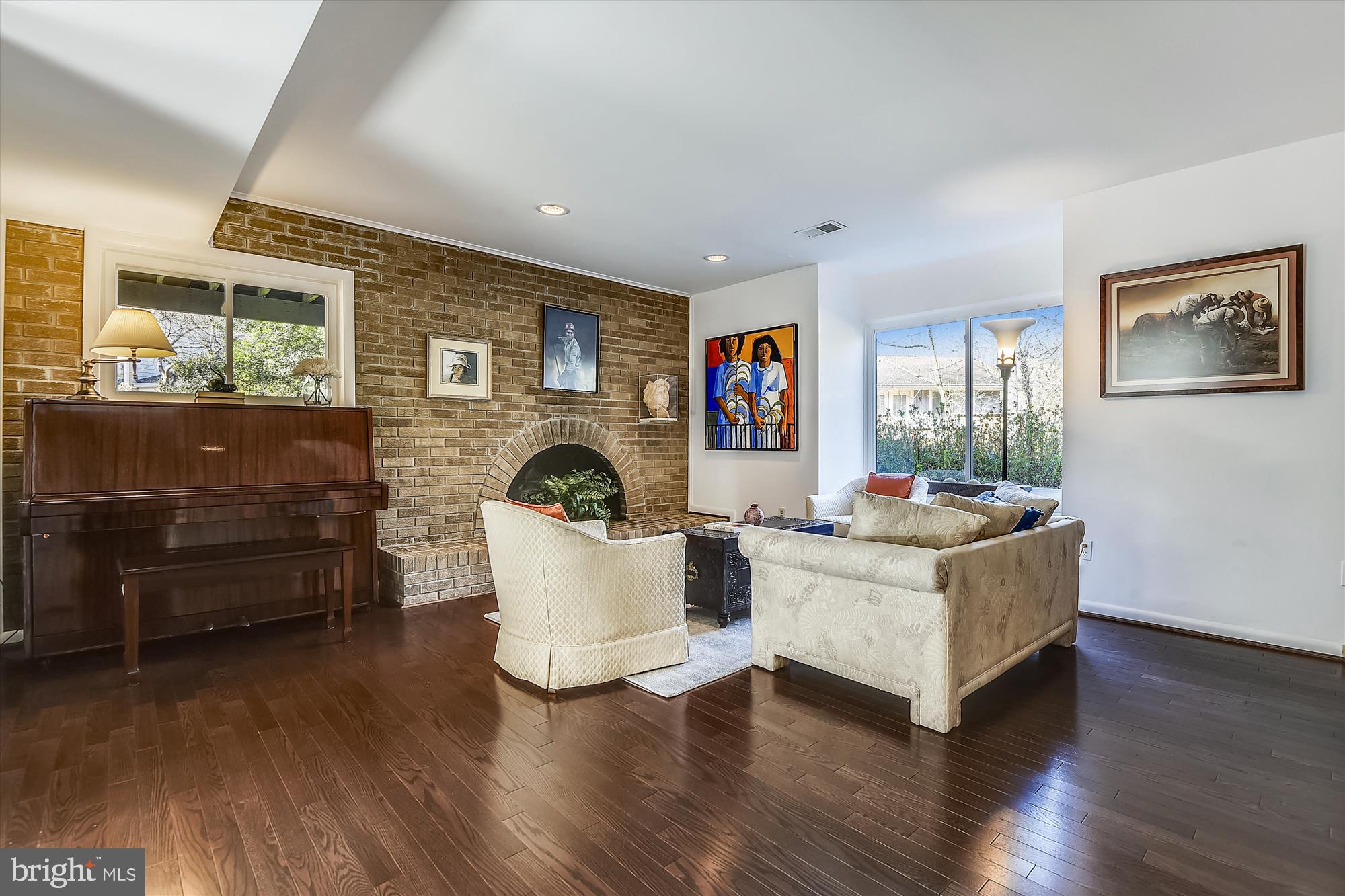 ARLINGWOOD - Residential