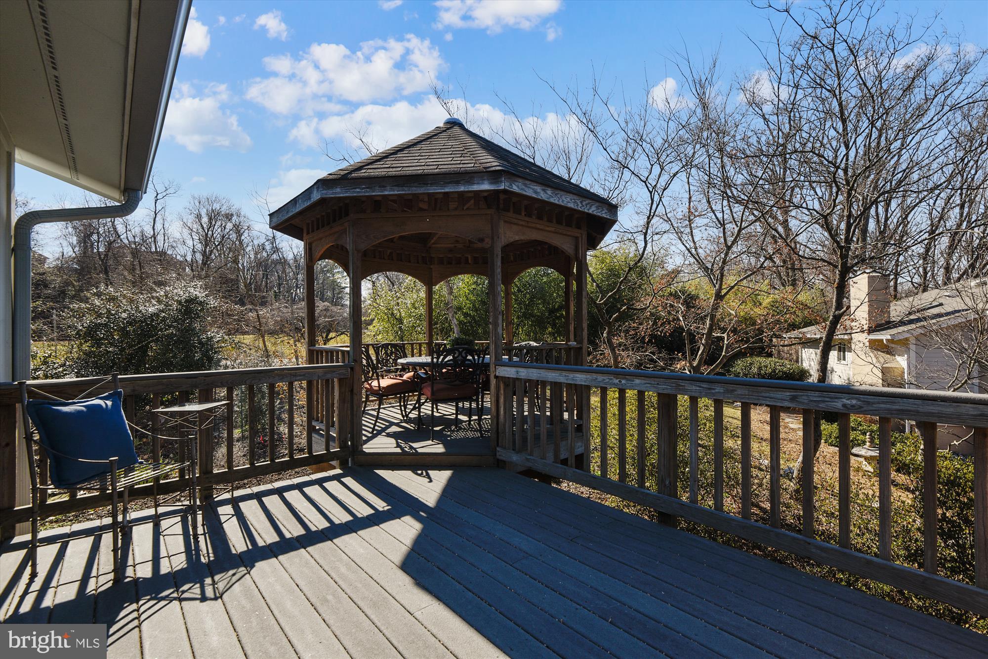 ARLINGWOOD - Residential