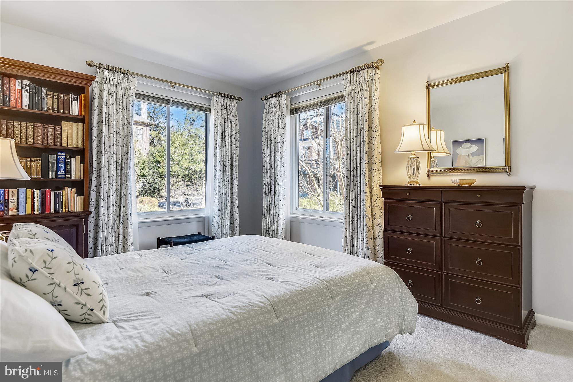 ARLINGWOOD - Residential