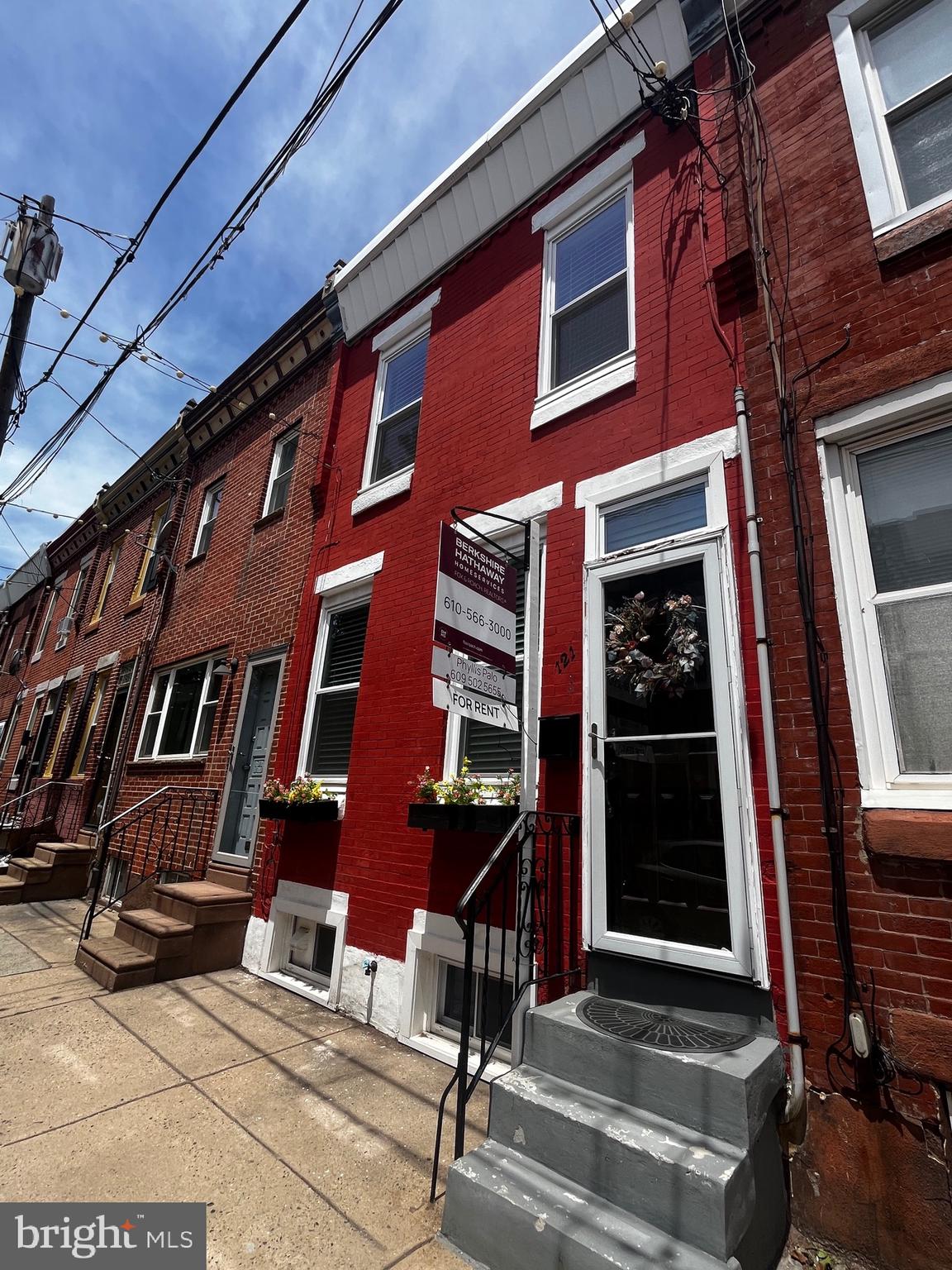 121 MERCY STREET