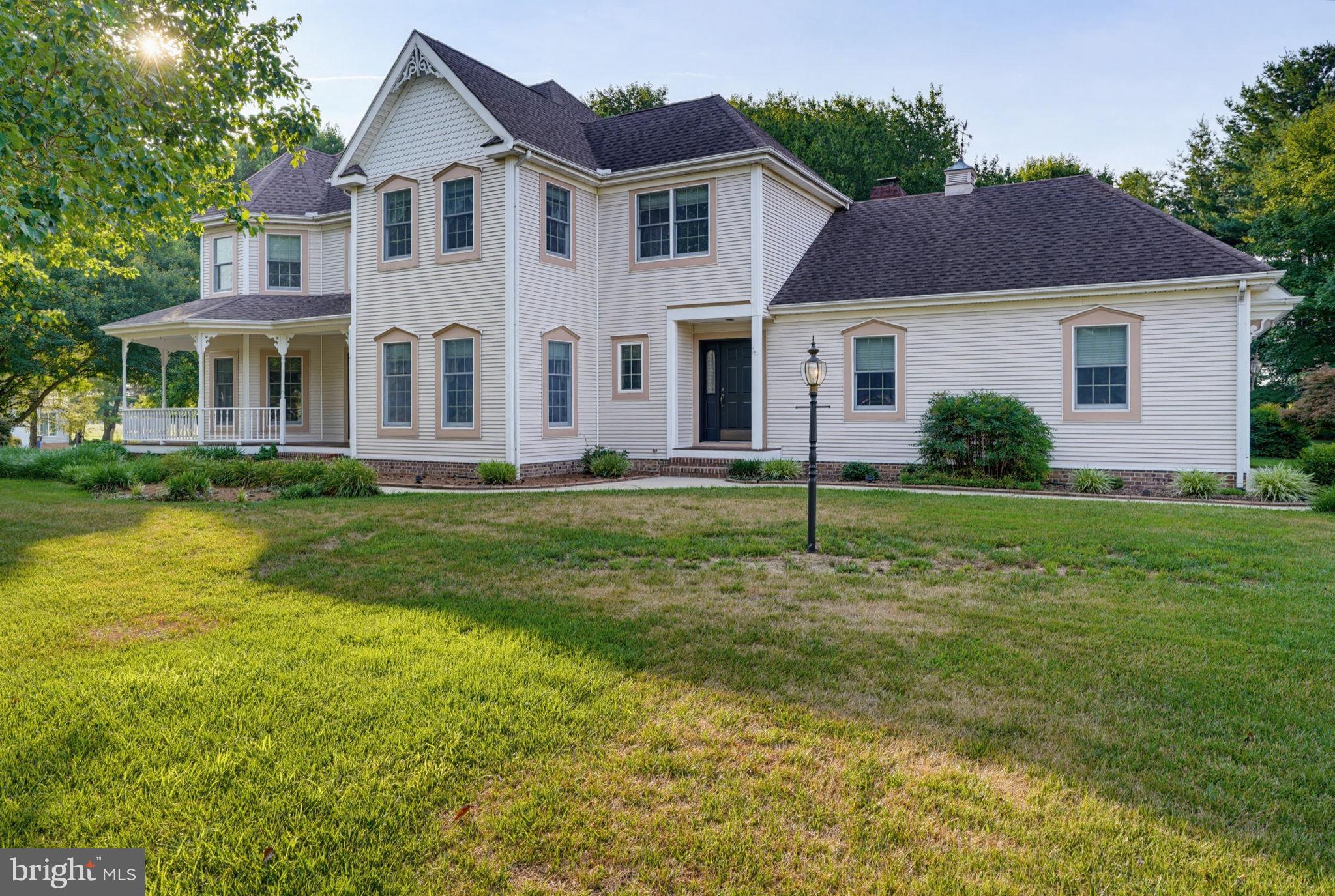 4 WOODCOCK COURT